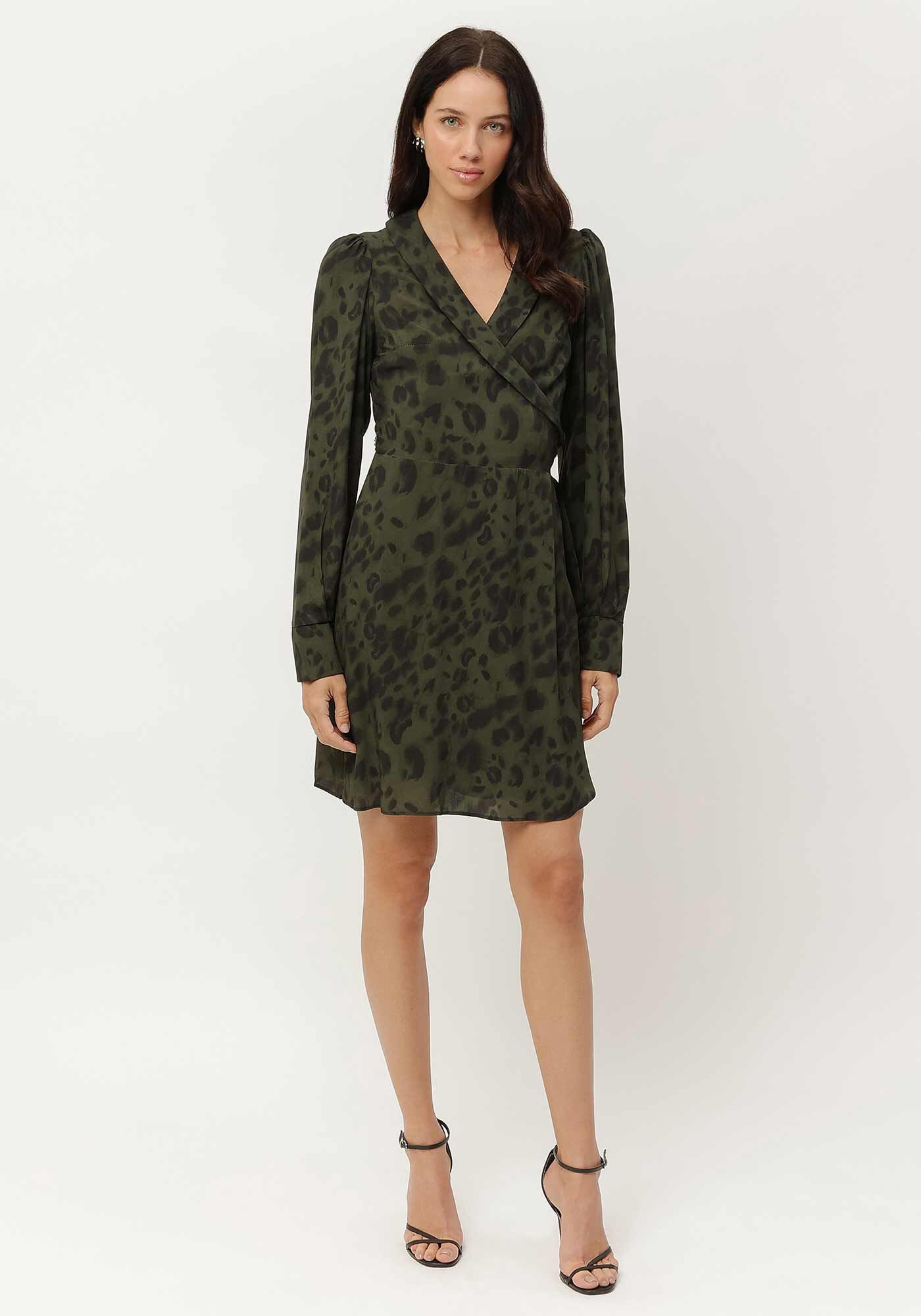 Vestido Curto Manga Longa em Viscose Transpassado, , large.