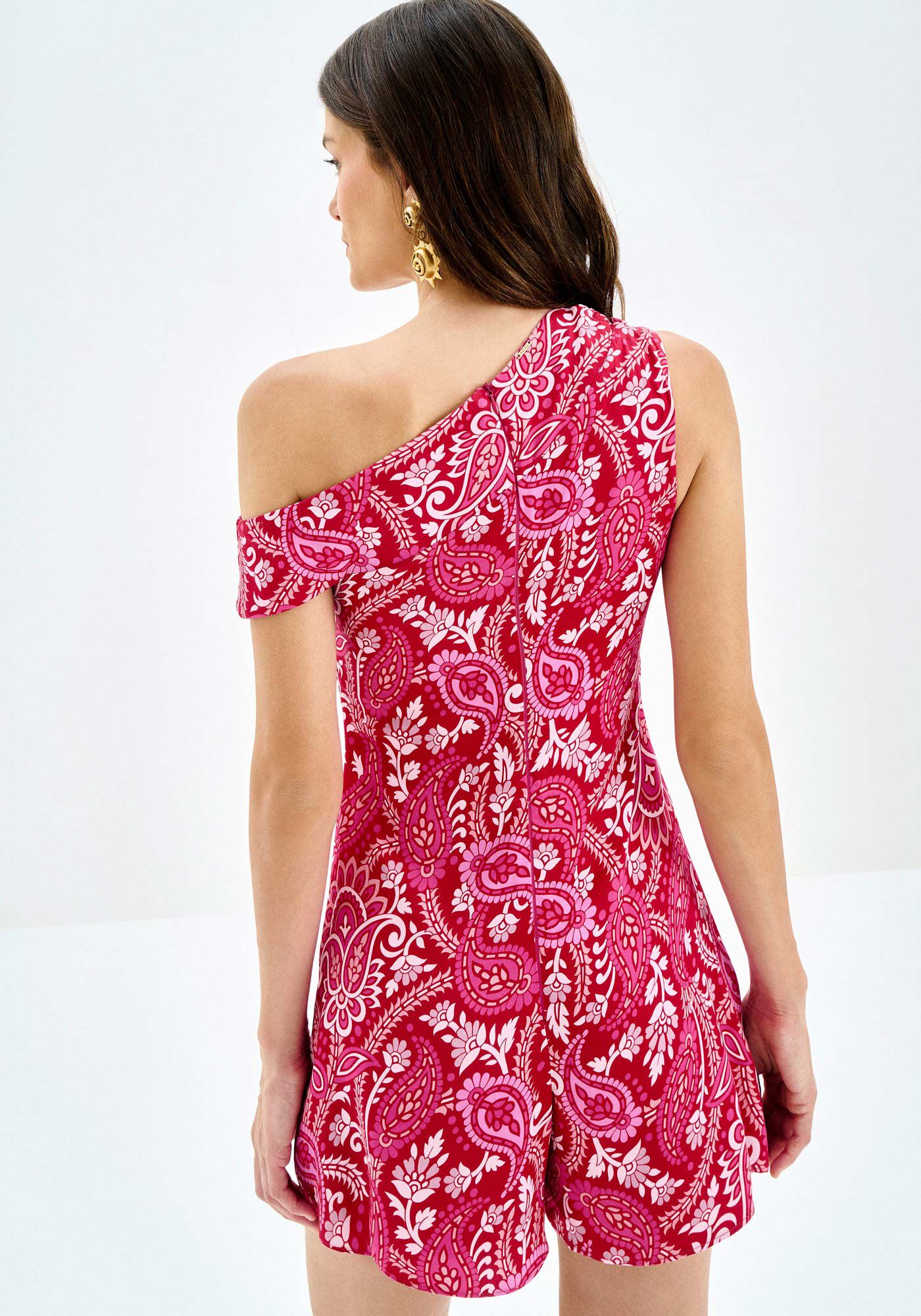 Macac&atilde;o Curto Estampado com Decote Um Ombro S&oacute;, PAISLEY, large.