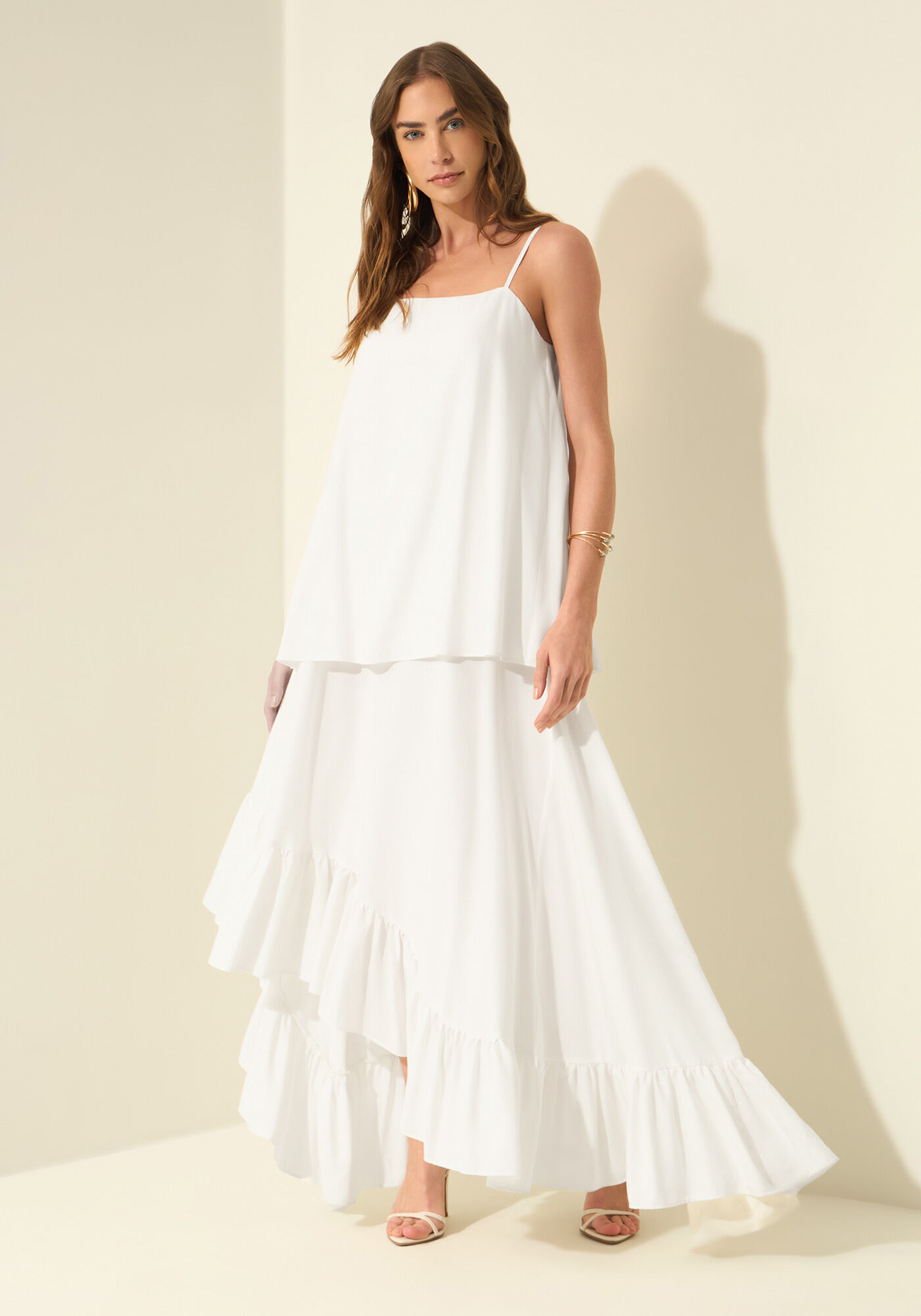 Vestido Assim&eacute;trico De Al&ccedil;as Com Babados, BRANCO ICE CREAM, large.