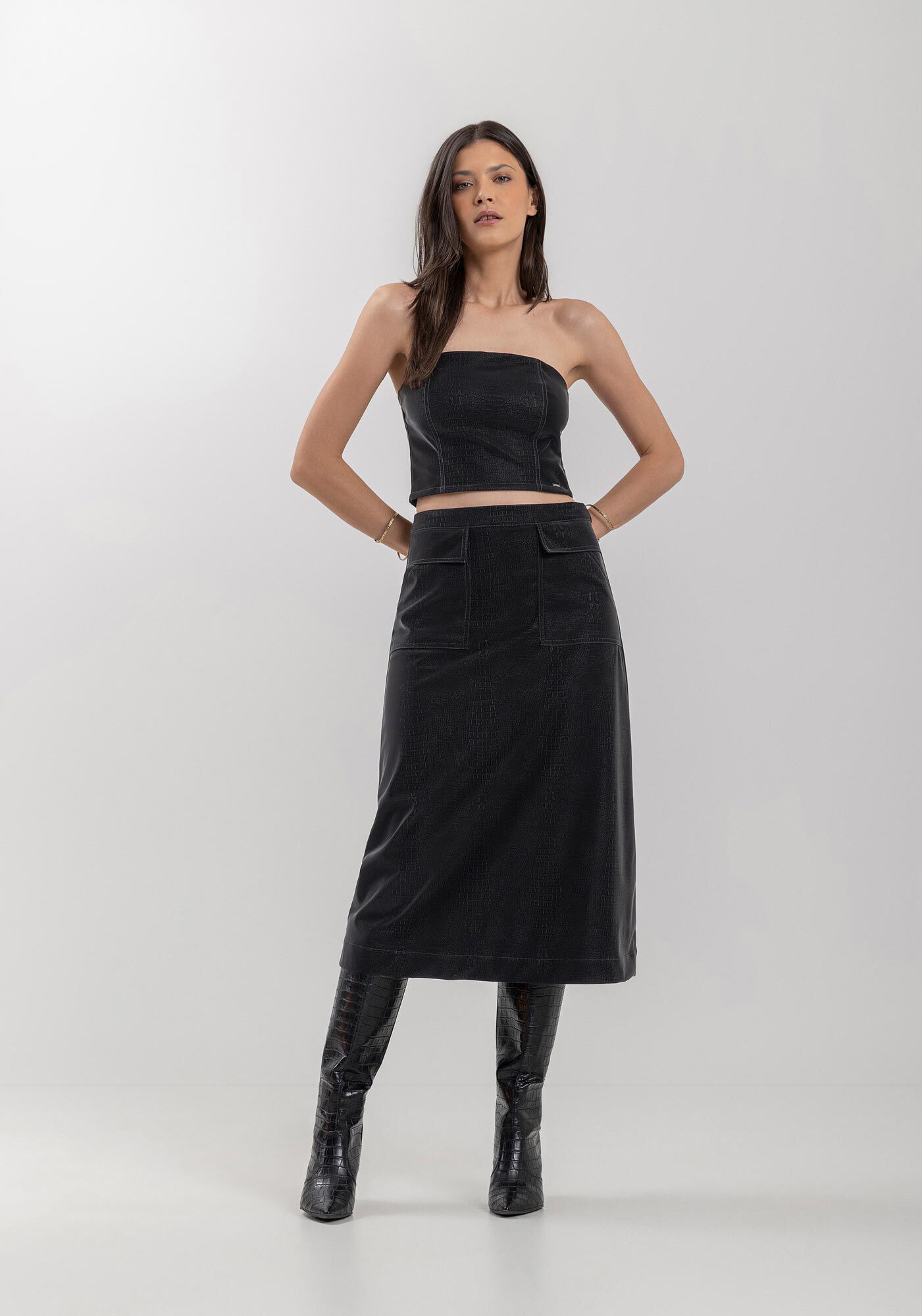 Zahusmページ Blusa Curta Sem Alças Com Zíper Em Malha Leather | Lez a Lez