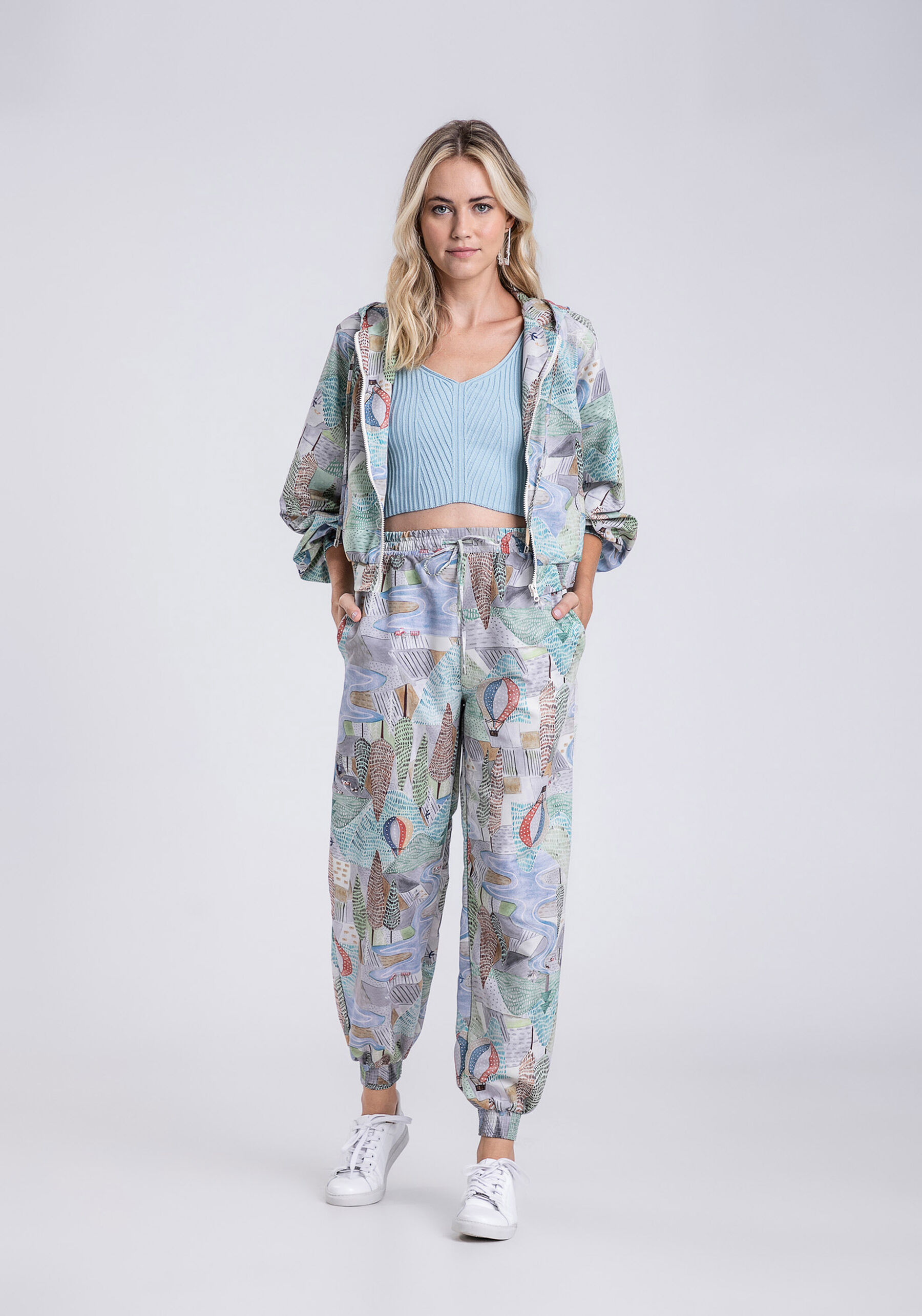 Blusa Cropped em Tricô com Decote V, AZUL BRIGHT. Blusa Cropped em Tricô com Decote V, AZUL BRIGHT, large.