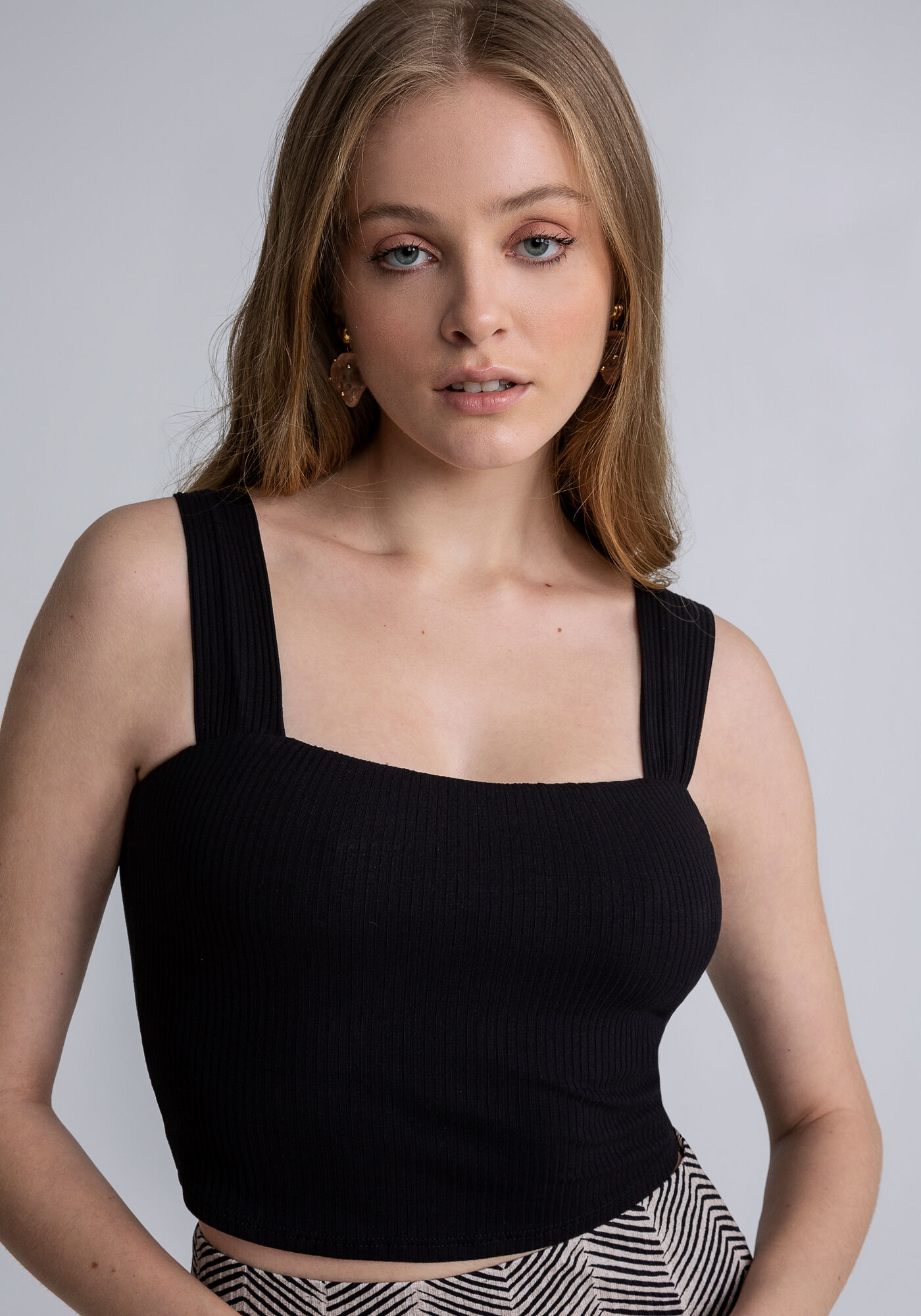 Blusa Cropped Decote Cora&ccedil;&atilde;o, PRETO, large.