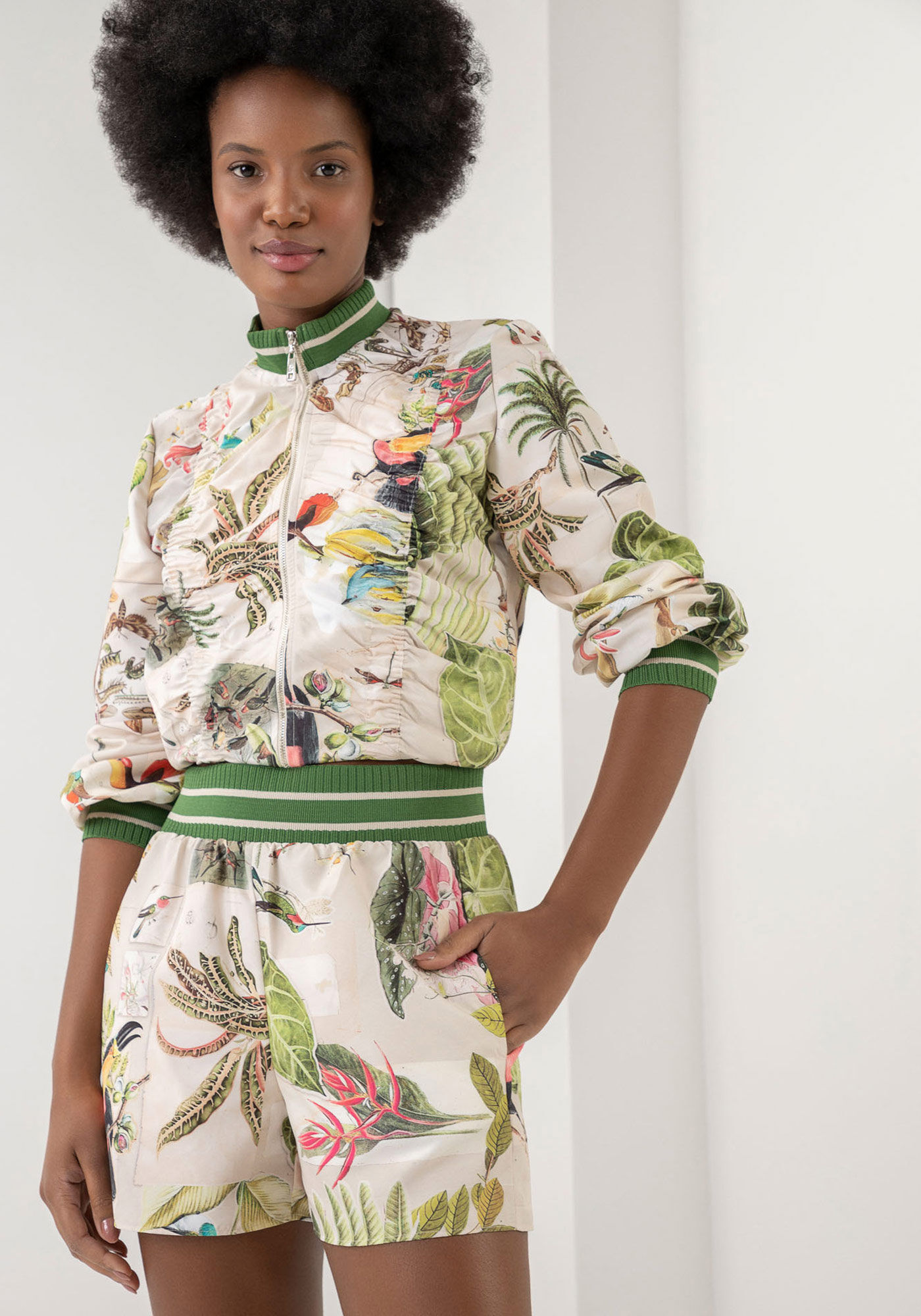 Shorts Estampado em Politel com Bolsos, , large.