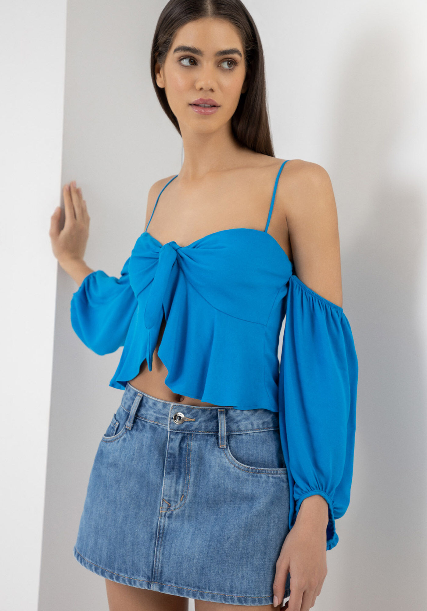 Blusa Manga Bufante em Crepe com La&ccedil;o Frente, , large.