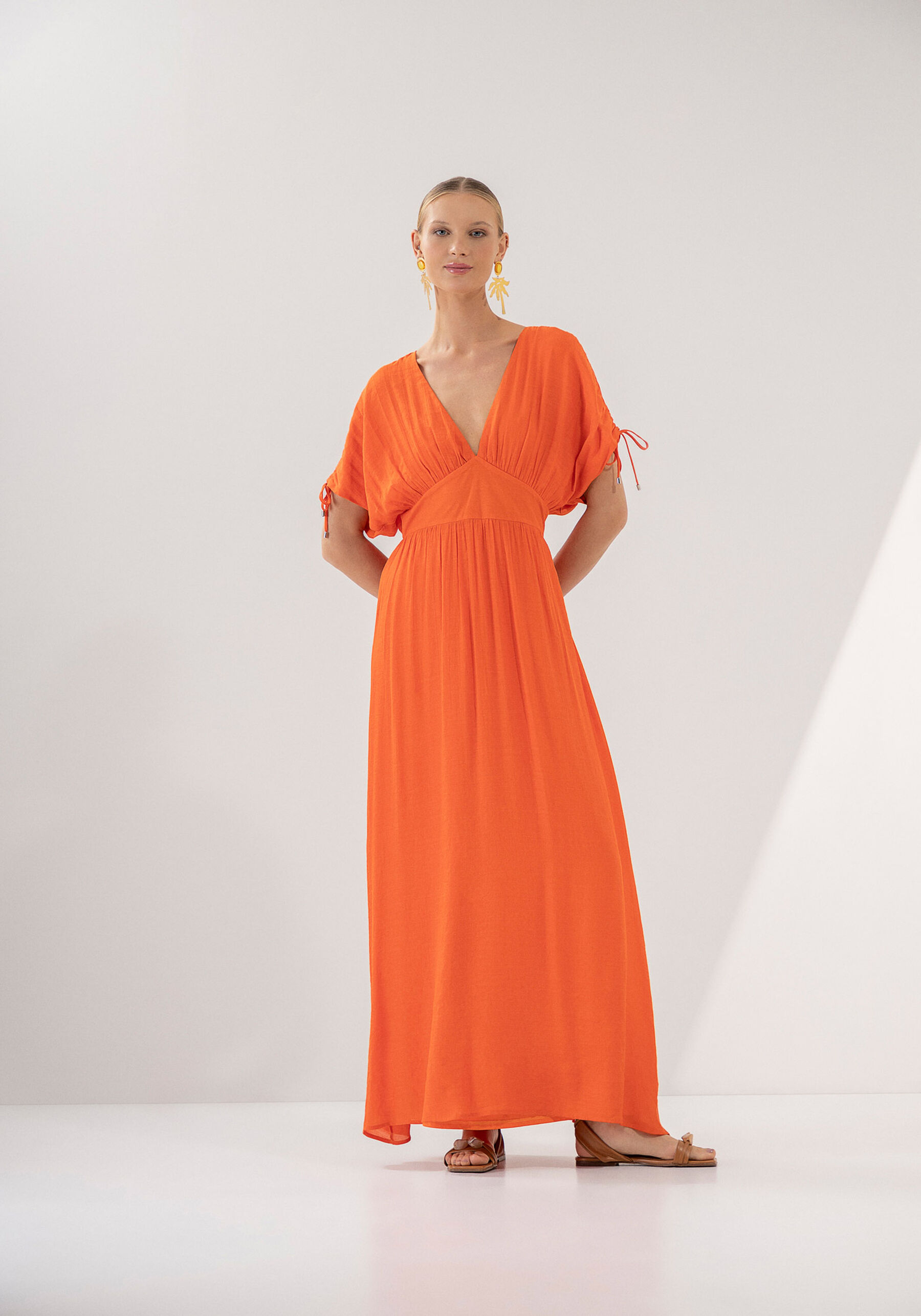 Vestido Midi em Shantung com Amarração Ombros, . Vestido Midi em Shantung com Amarração Ombros, , large.