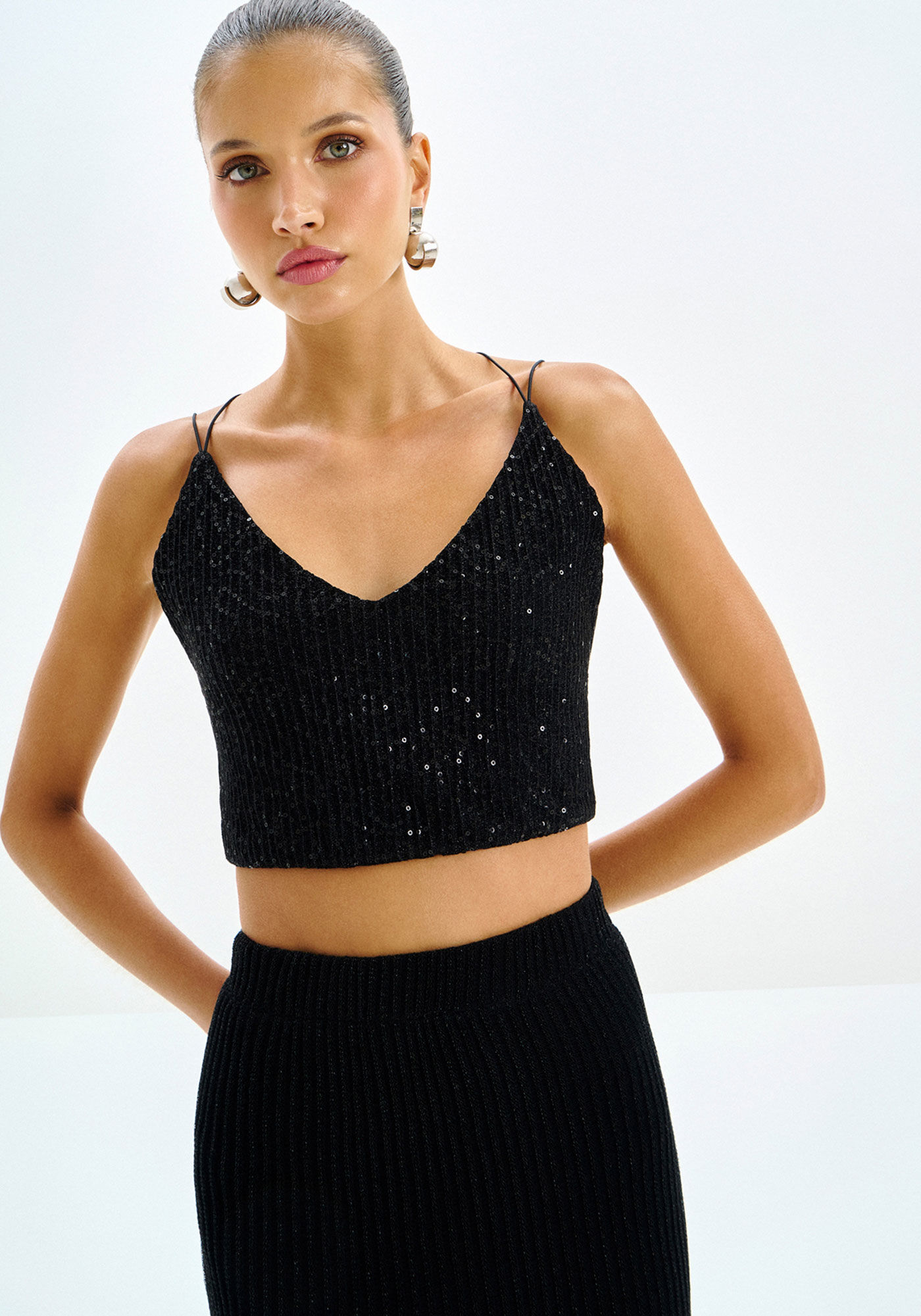 Blusa Cropped em Paet&ecirc;s com Recorte Costas, , large.