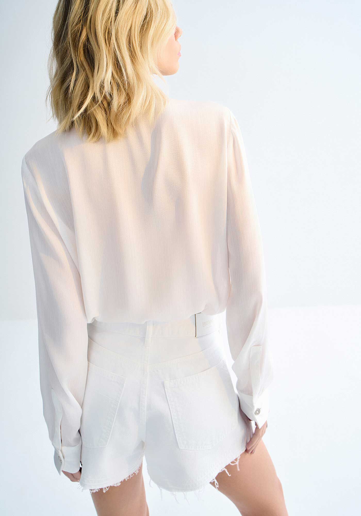 Camisa Manga Longa Acetinada com Strass na Gola, , large.