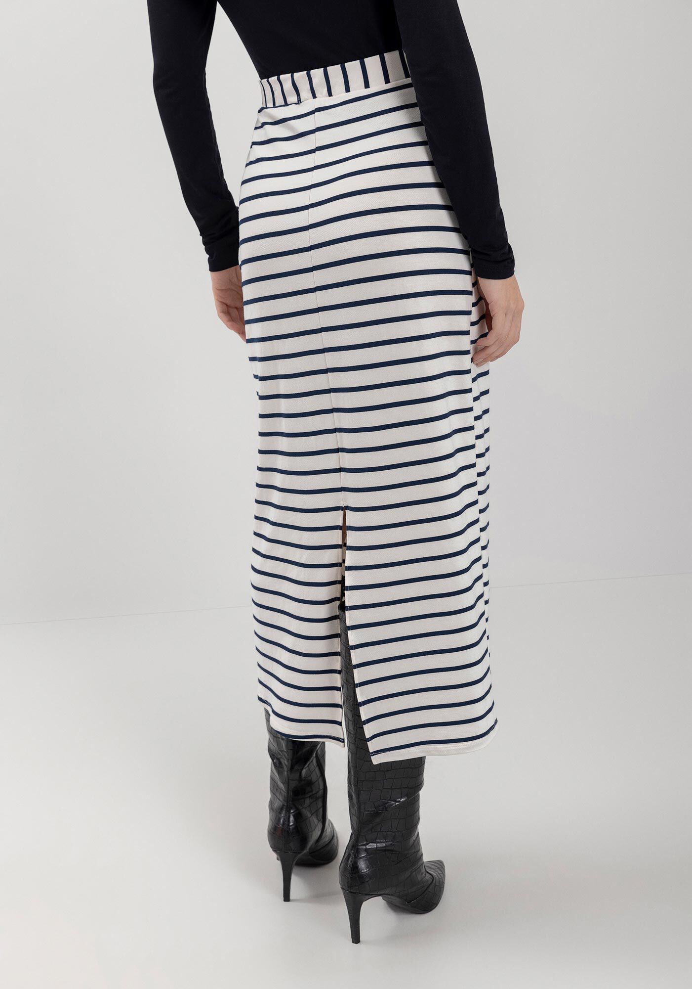 Saia Midi Ch&aacute; Listrada Com Cintura Alta E Fenda Posterior, BRANCO OFF WHITE, large.
