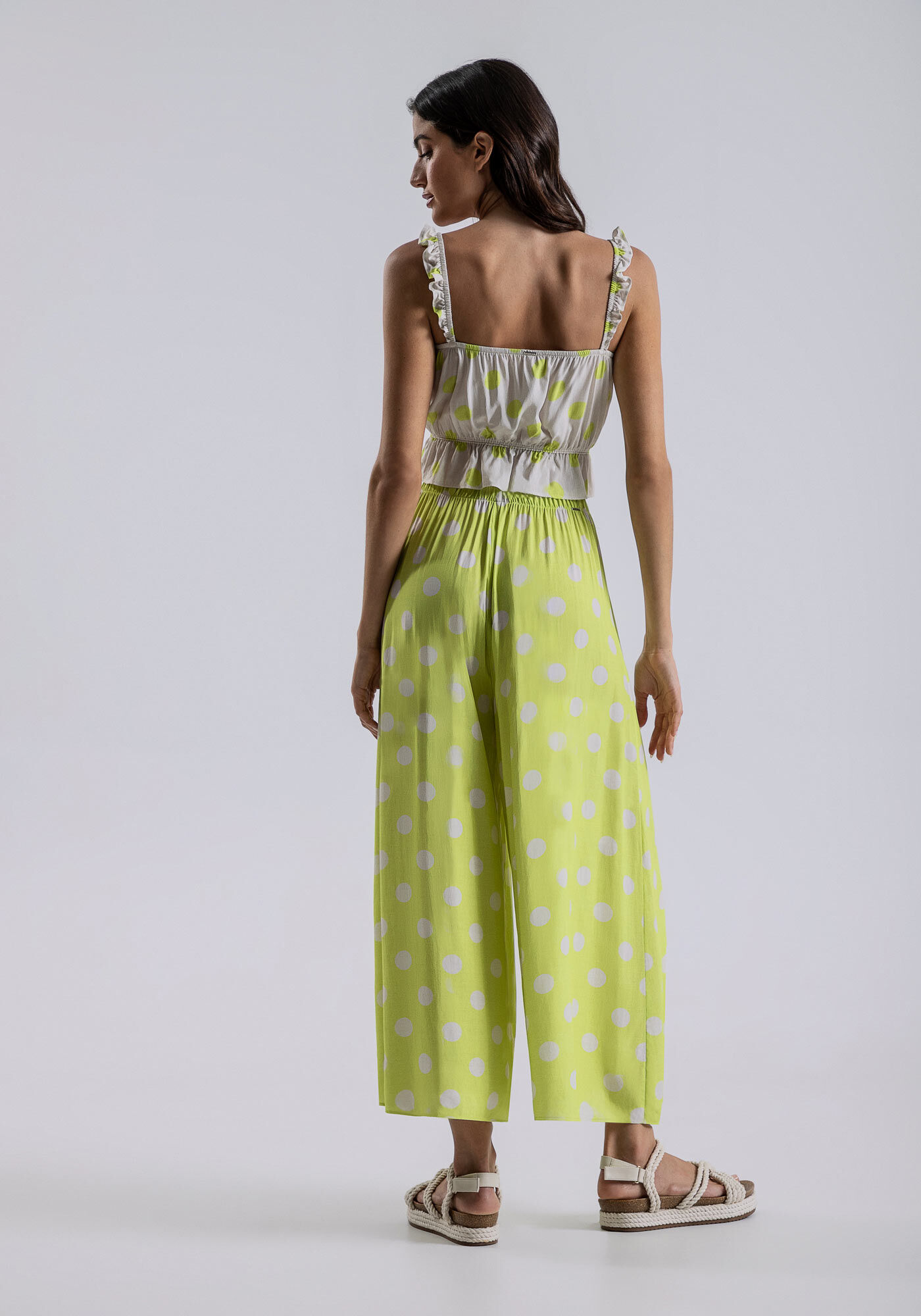 Blusa Cropped em Viscose com Babados, BOLHAS, large.