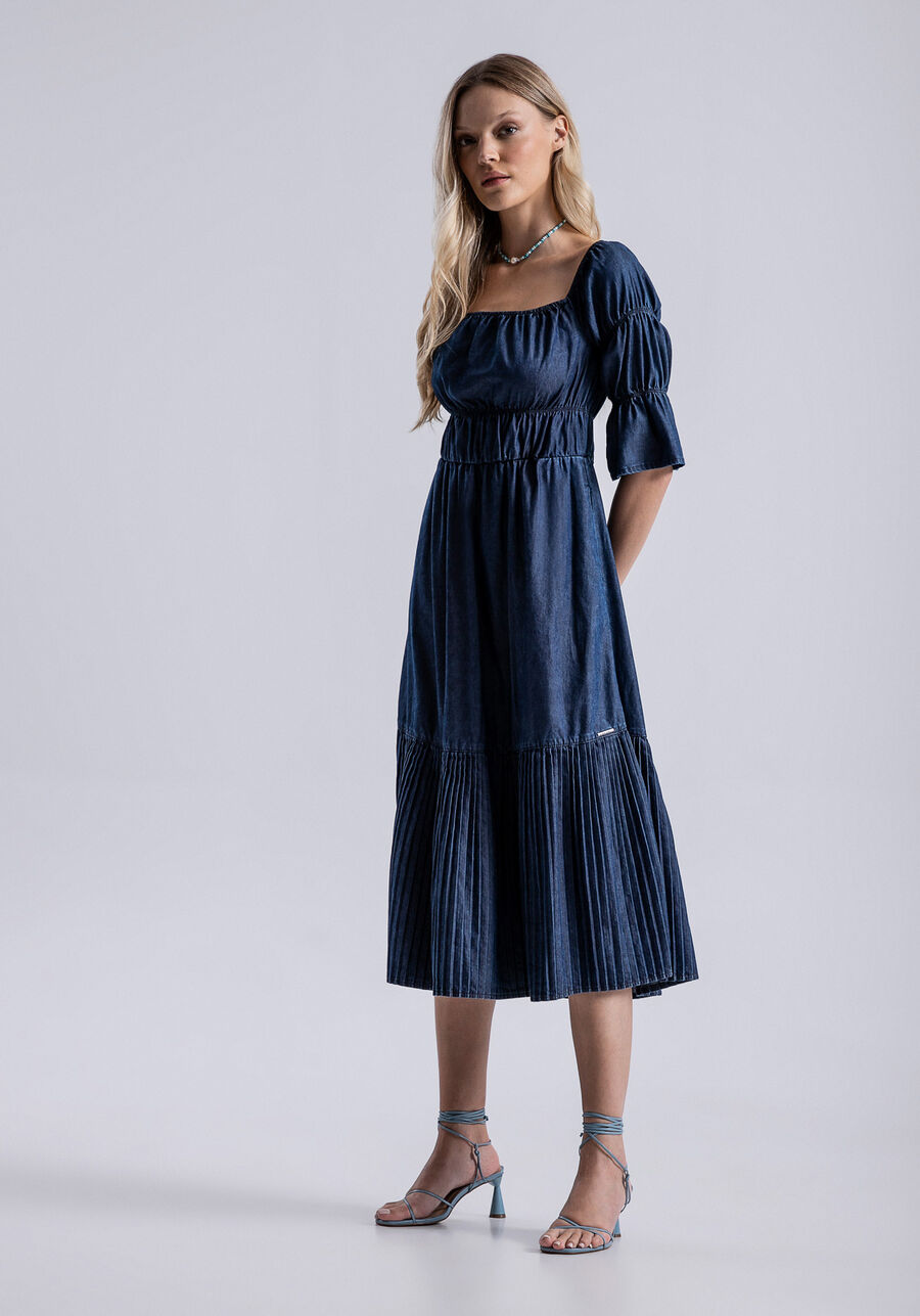 Vestido Jeans Midi com Recorte Plissado, JEANS. Vestido Jeans Midi com Recorte Plissado, JEANS, large.