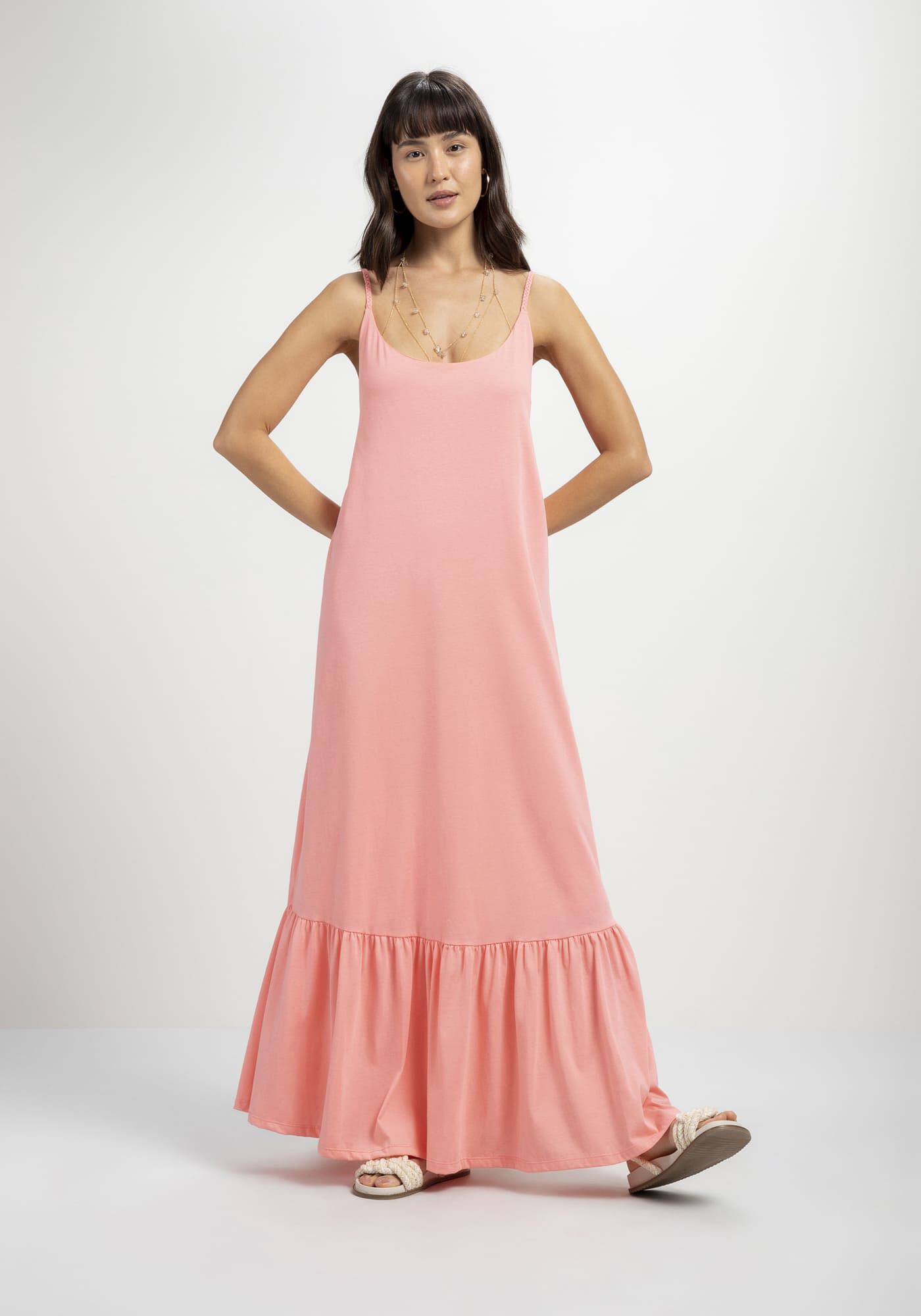 Vestido rosa com babado na barra 2025