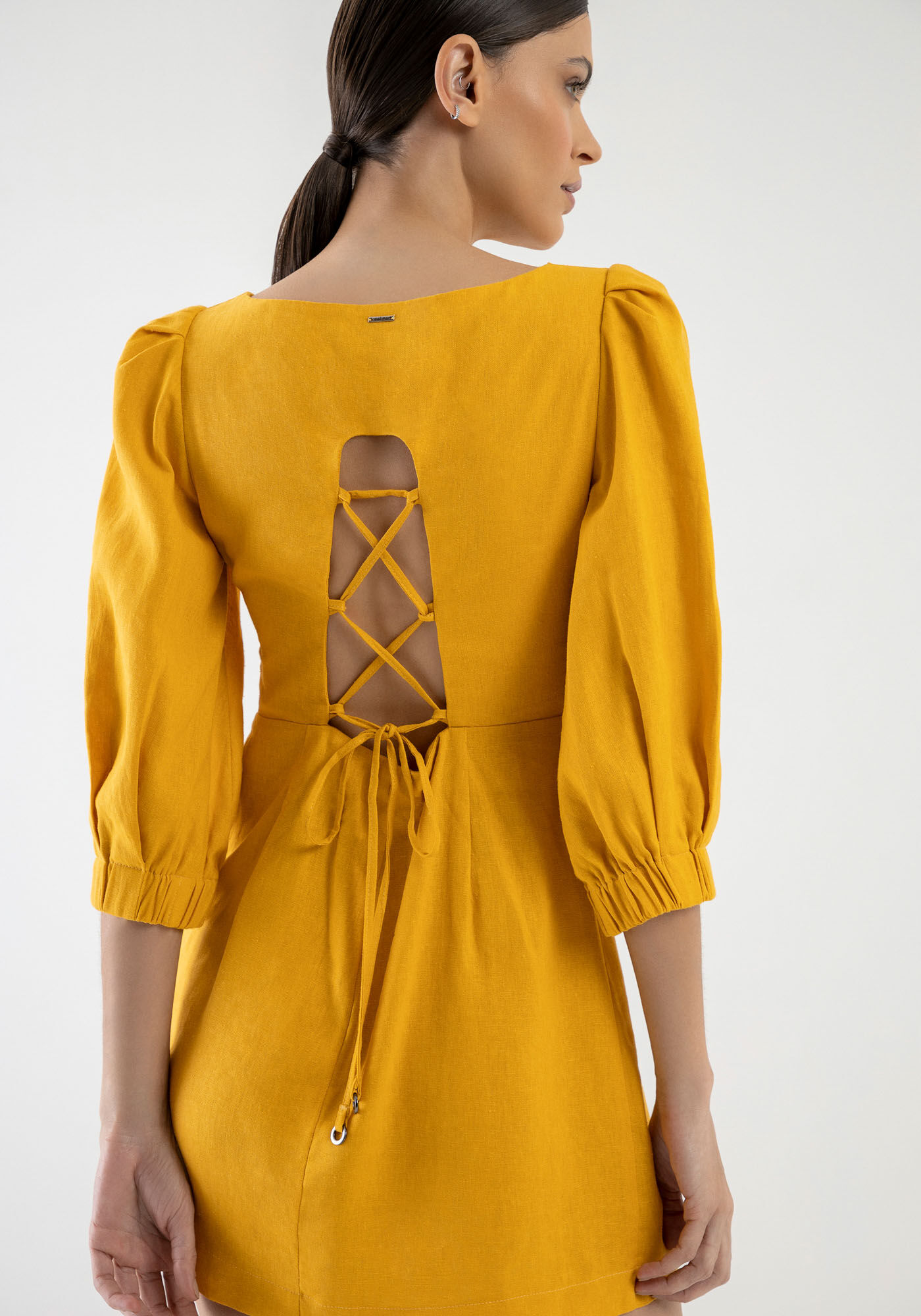 Vestido Curto em Linho com Manga 3/4 Bufante, , large.