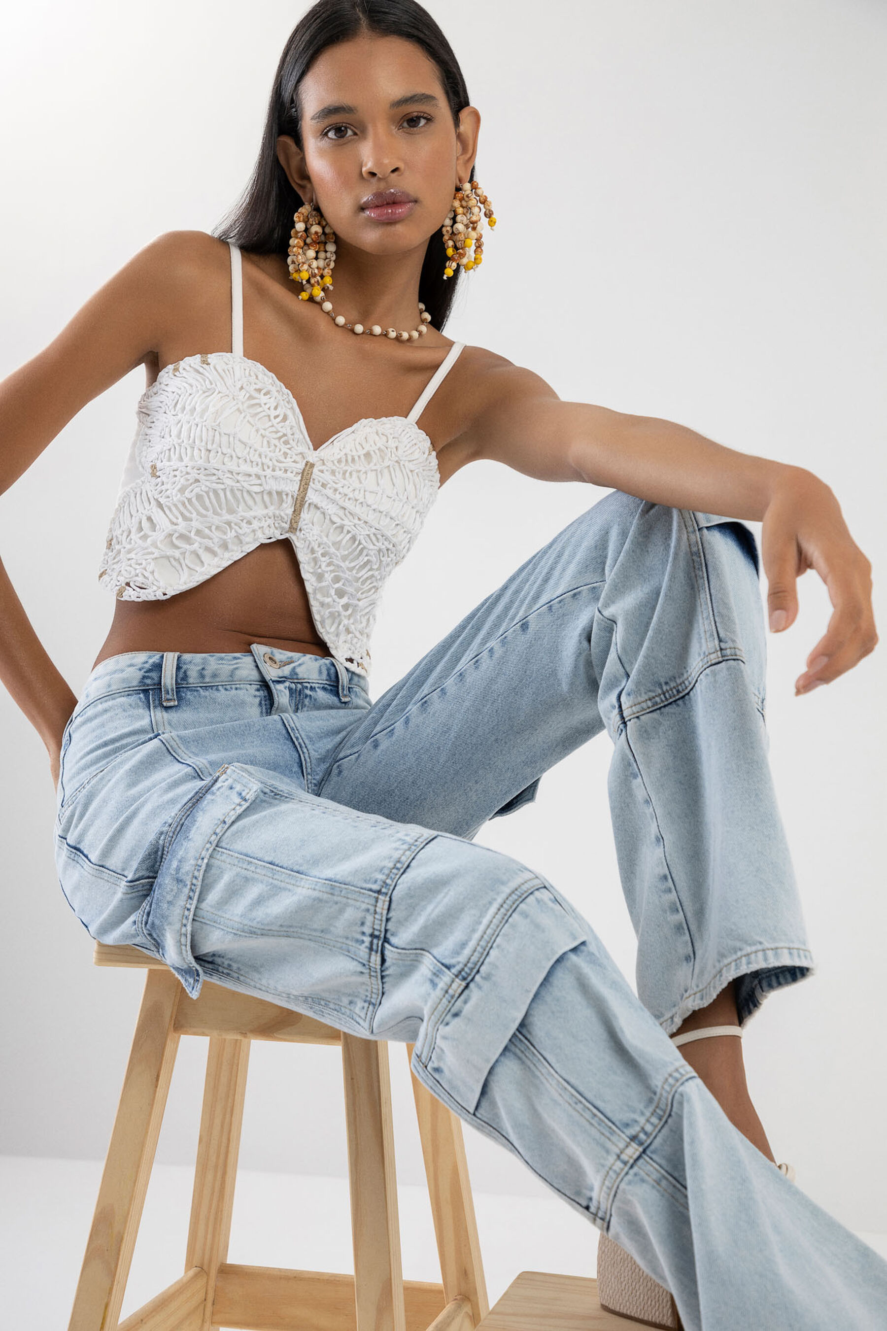 Calça Jeans Cargo com Cintura Média, . Calça Jeans Cargo com Cintura Média, , large.