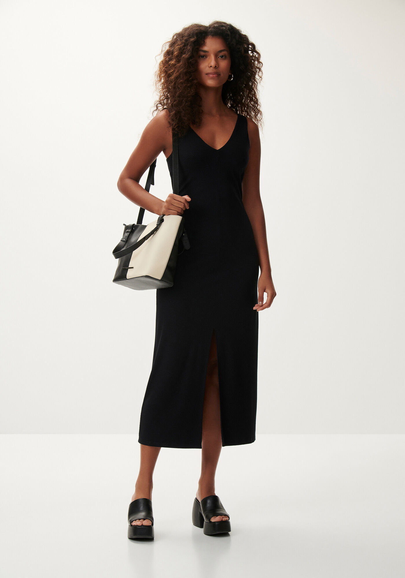 Bolsa M&eacute;dia Estruturada com Al&ccedil;a Dupla, , large.