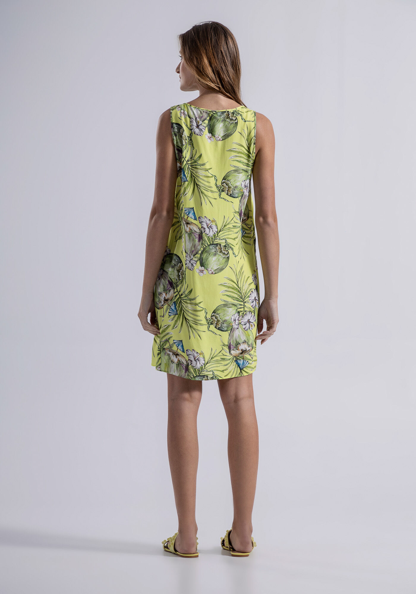 Vestido Curto Sem Mangas em Viscose Estampado, , large.