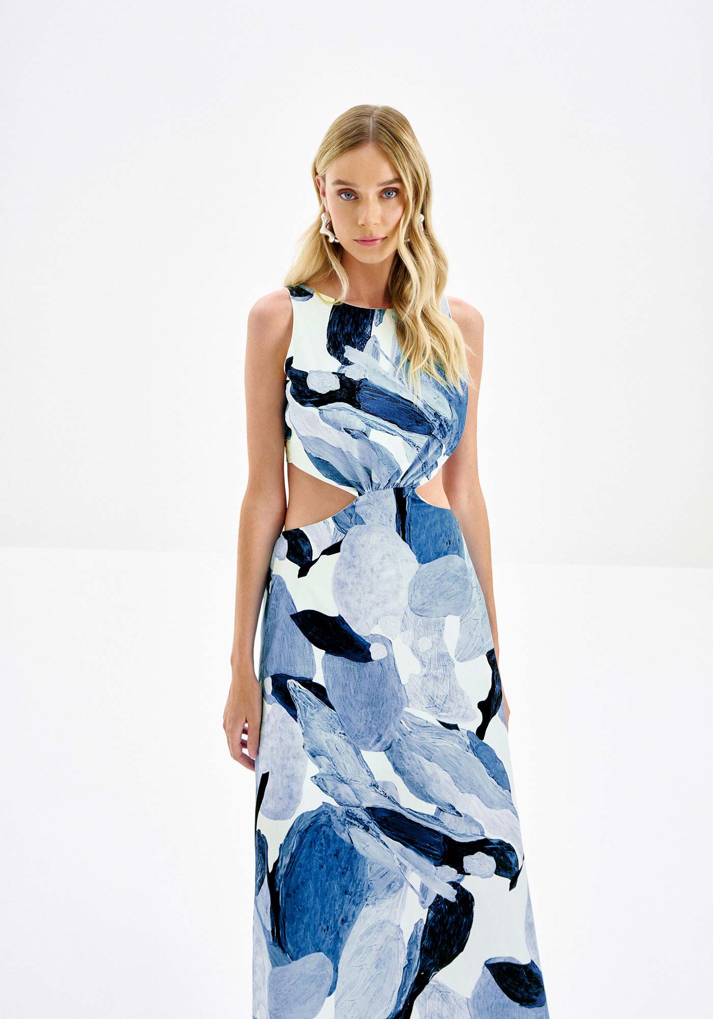 Vestido Midi Ch&aacute; em Tricoline Estampado com Cut, , large.