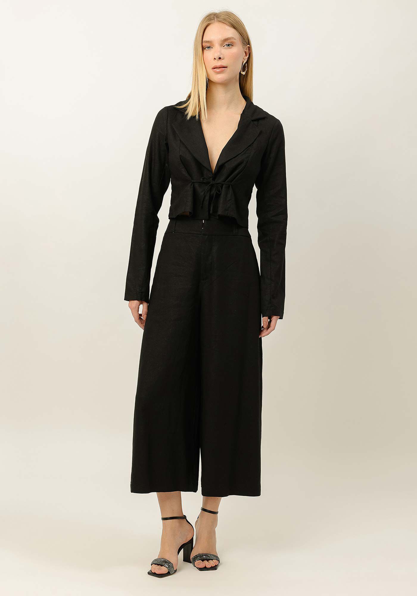 Blazer Cropped em Linho com Amarra&ccedil;&atilde;o, , large.