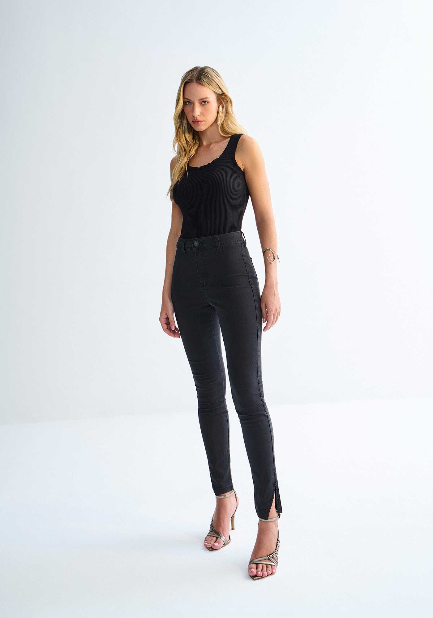 Cal&ccedil;a Jeans Jegging Cropped Cintura Alta com Abertura Barra, , large.