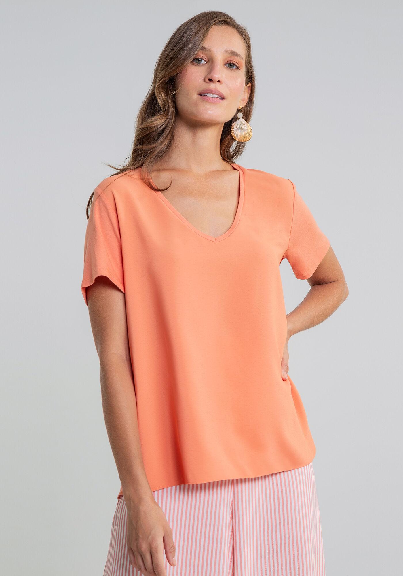 Blusa B&aacute;sica Decote V, , large.
