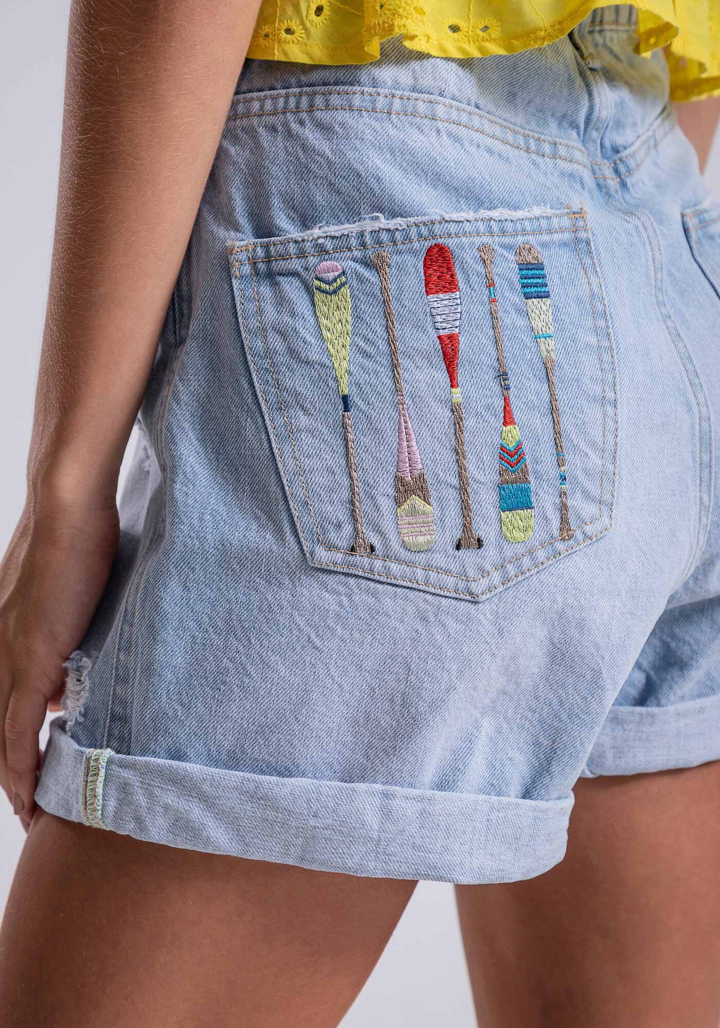 Short outlet com bordado