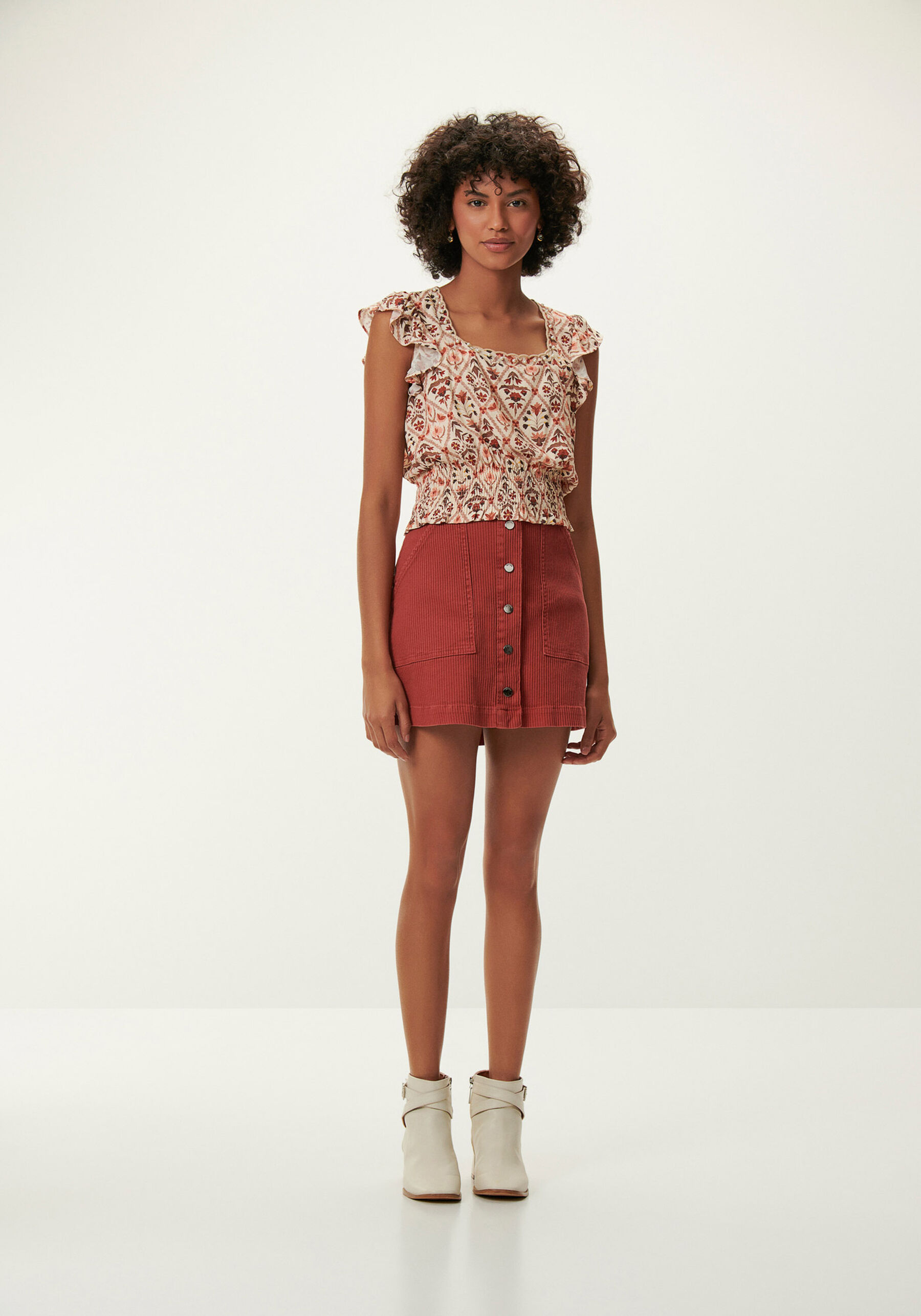 Blusa Estampada em Viscose com Babados e Pérolas, . Blusa Estampada em Viscose com Babados e Pérolas, , large.