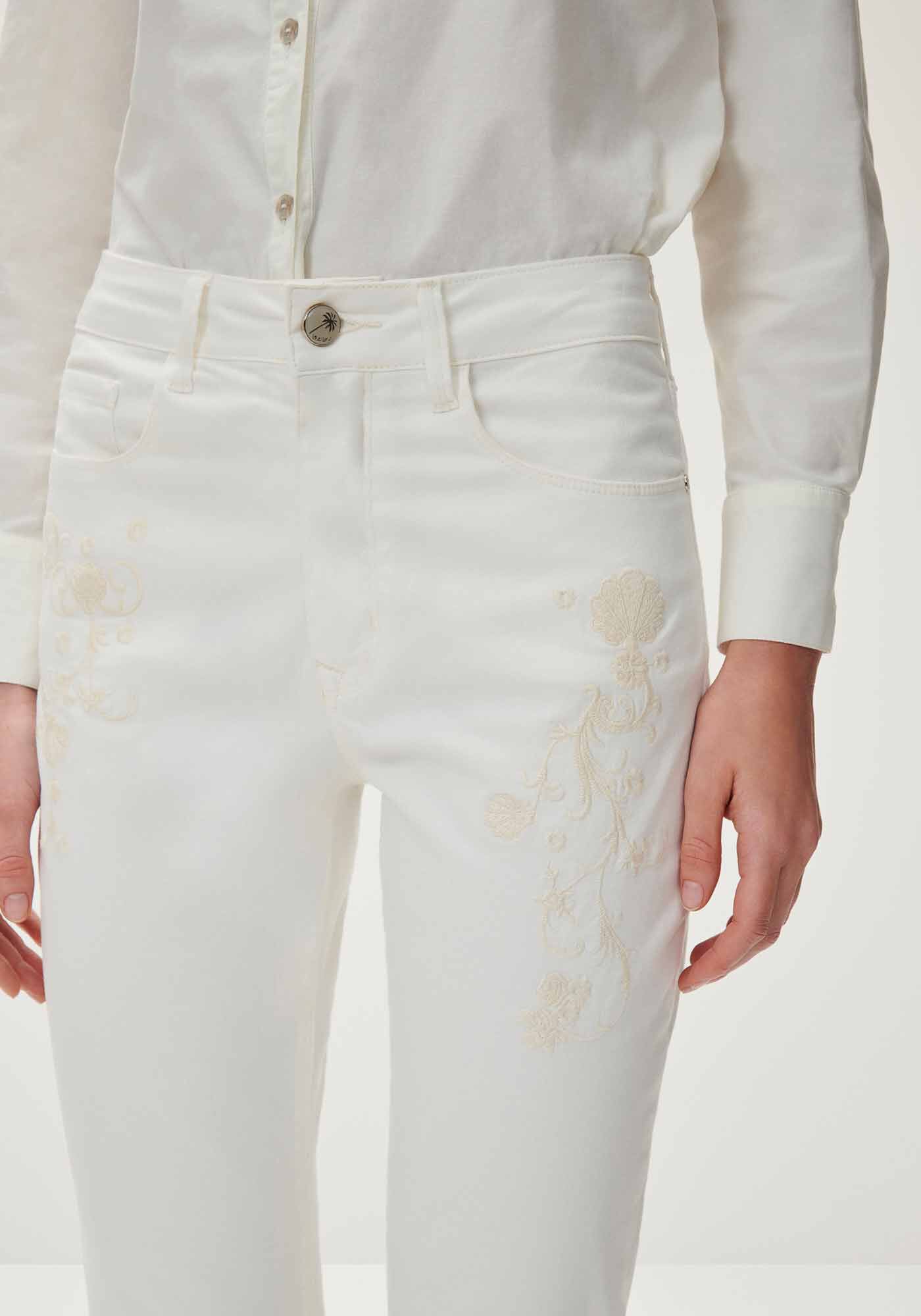 Cal&ccedil;a Sarja Skinny Cropped Off-White Bordada, , large.