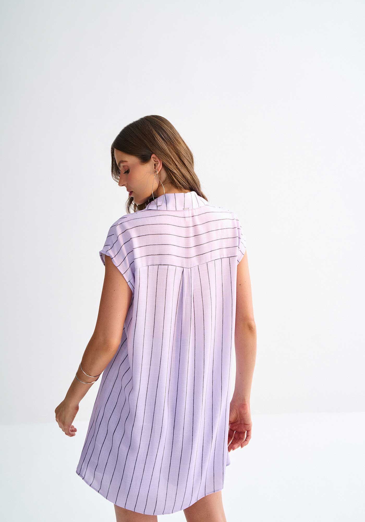 Camisa Manga Curta Alongada em Viscose Listrada, , large.