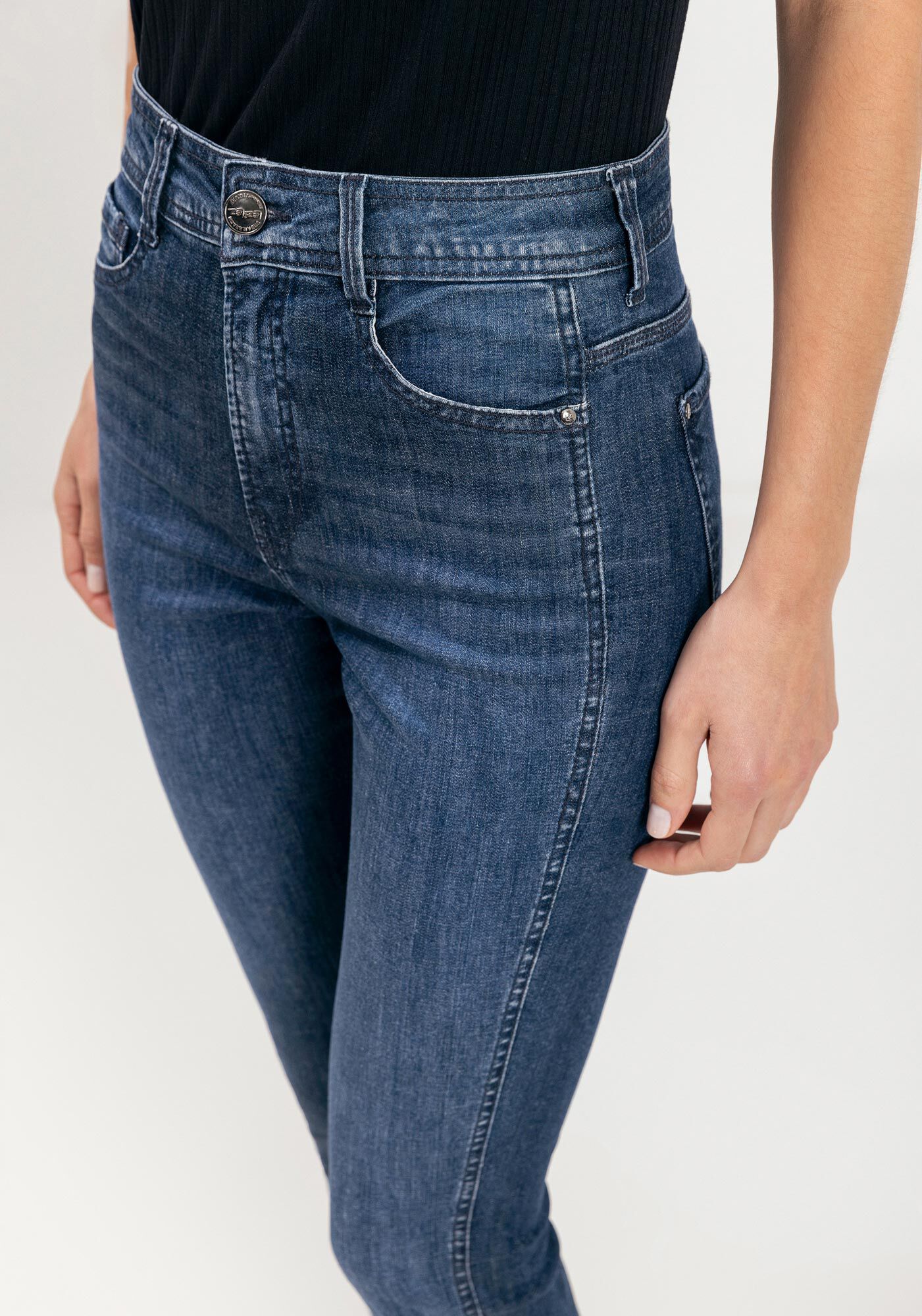 Cal&ccedil;a Jeans Skinny Cropped Com Tecnologia Perfect, , large.