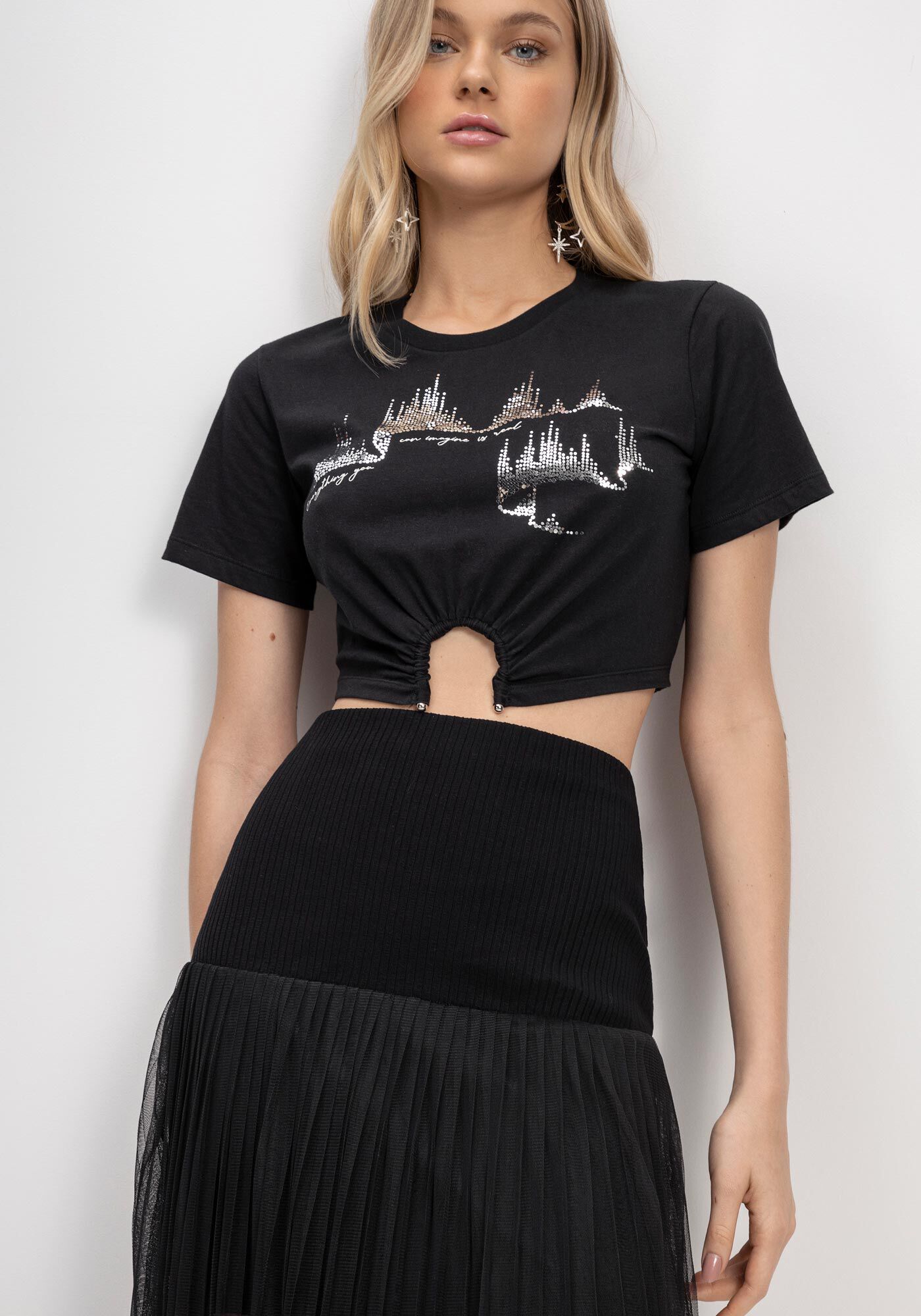 T-shirt Cropped em Malha com Recorte Barra, PRETO REATIVO, large.