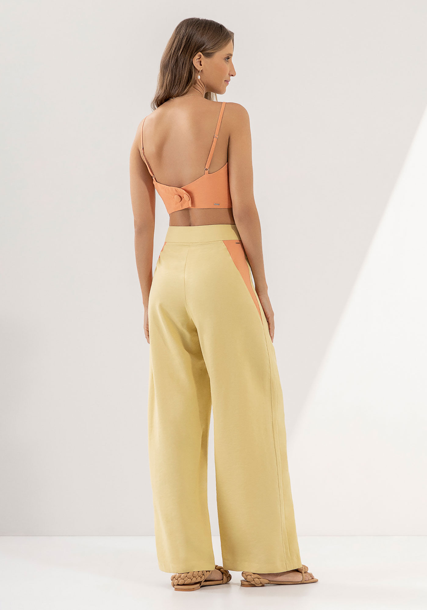 Cal&ccedil;a Reta Cintura Alta com Recorte Geom&eacute;trico, , large.