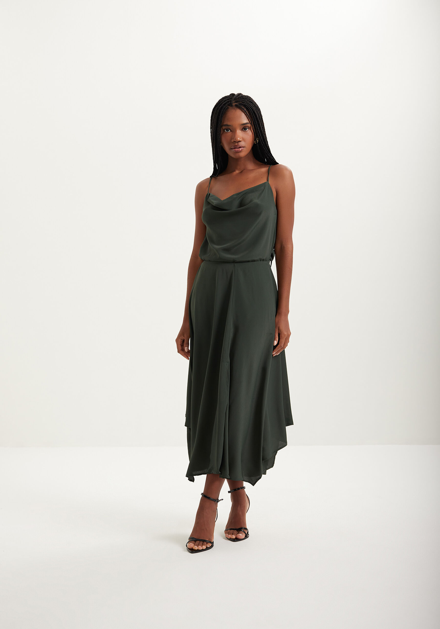 Saia Chá Fluida Com Fenda E Cintura Alta, . Saia Chá Fluida Com Fenda E Cintura Alta, , large.