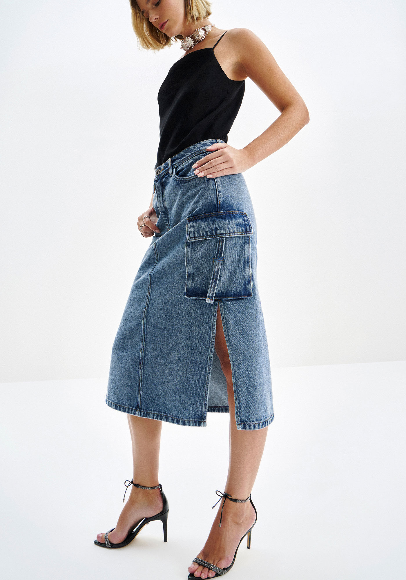 Saia Jeans Midi com Bolsos Cargo, , large.