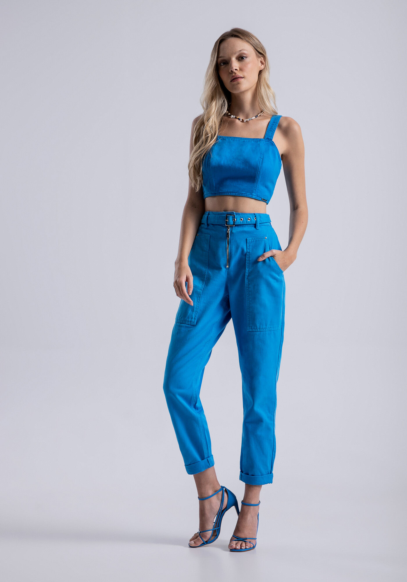 Blusa Sarja Cropped com Decote Reto, , large.