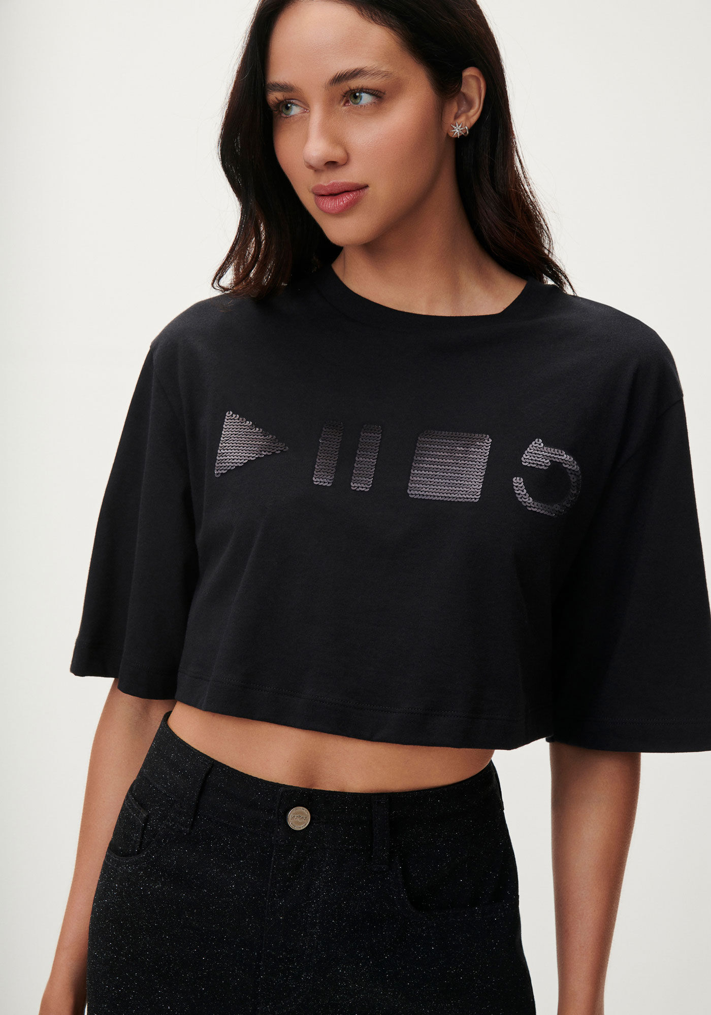 T-shirt Cropped Oversized com Paet&ecirc;s, , large.