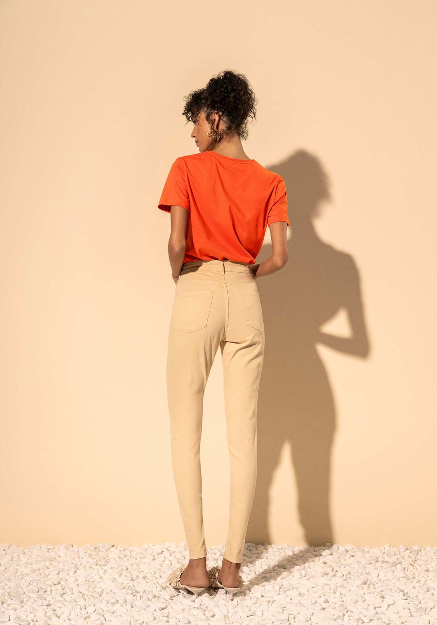Blusa T-shirt Com Estampa Localizada Em Algodão, LARANJA PAIXAO. Blusa T-shirt Com Estampa Localizada Em Algodão, LARANJA PAIXAO, large.