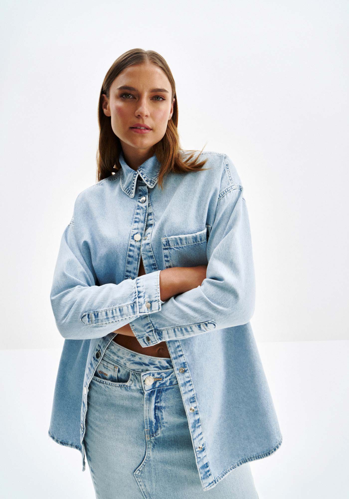 Camisa Jeans Ampla com Bolso, , large.