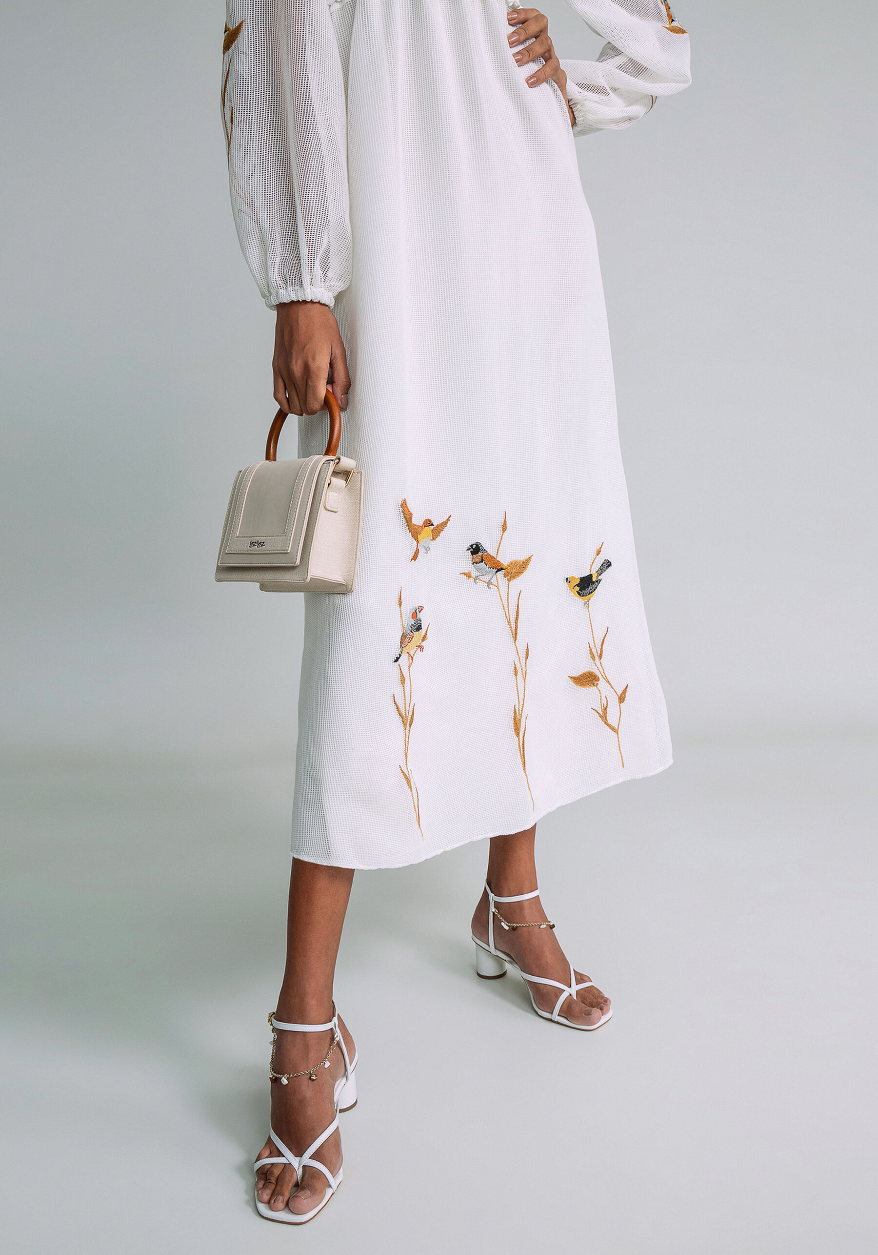 Vestido Midi Tela e Bordado, BRANCO OFF WHITE. Vestido Midi Tela e Bordado, BRANCO OFF WHITE, large.