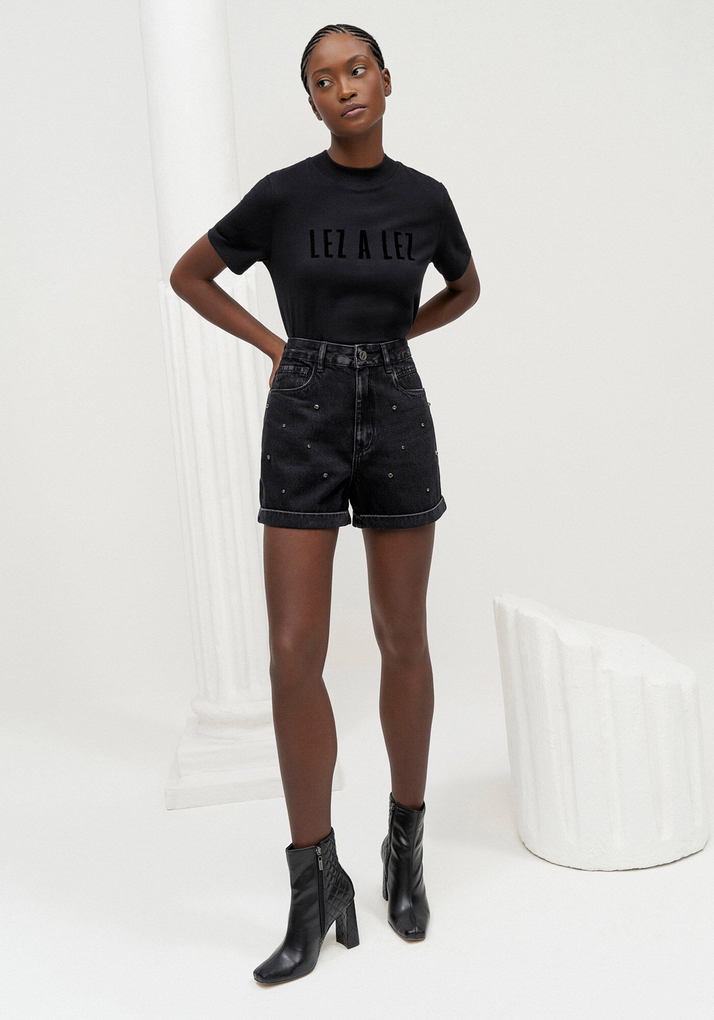 Shorts Jeans Mom Cintura Alta com Strass, , large.