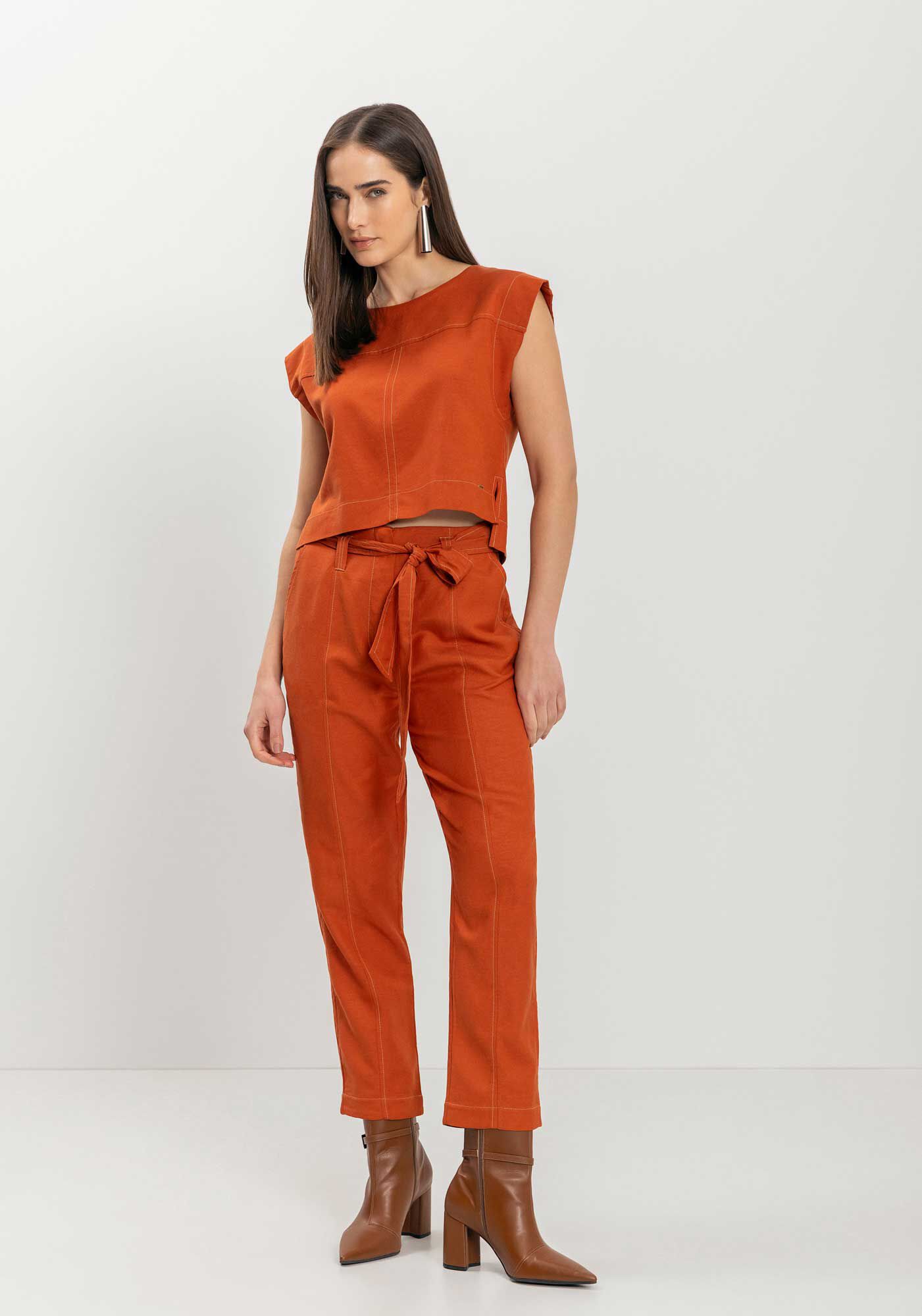 Cal&ccedil;a Reta De Cintura Alta Com Faixa E Pesponto Contrastante, MARROM SANDALWOOD, large.