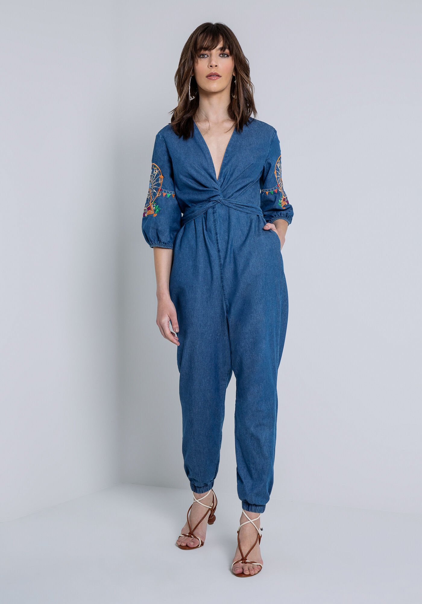 Macac&atilde;o Manga 3/4 Jeans com Bordado, JEANS, large.