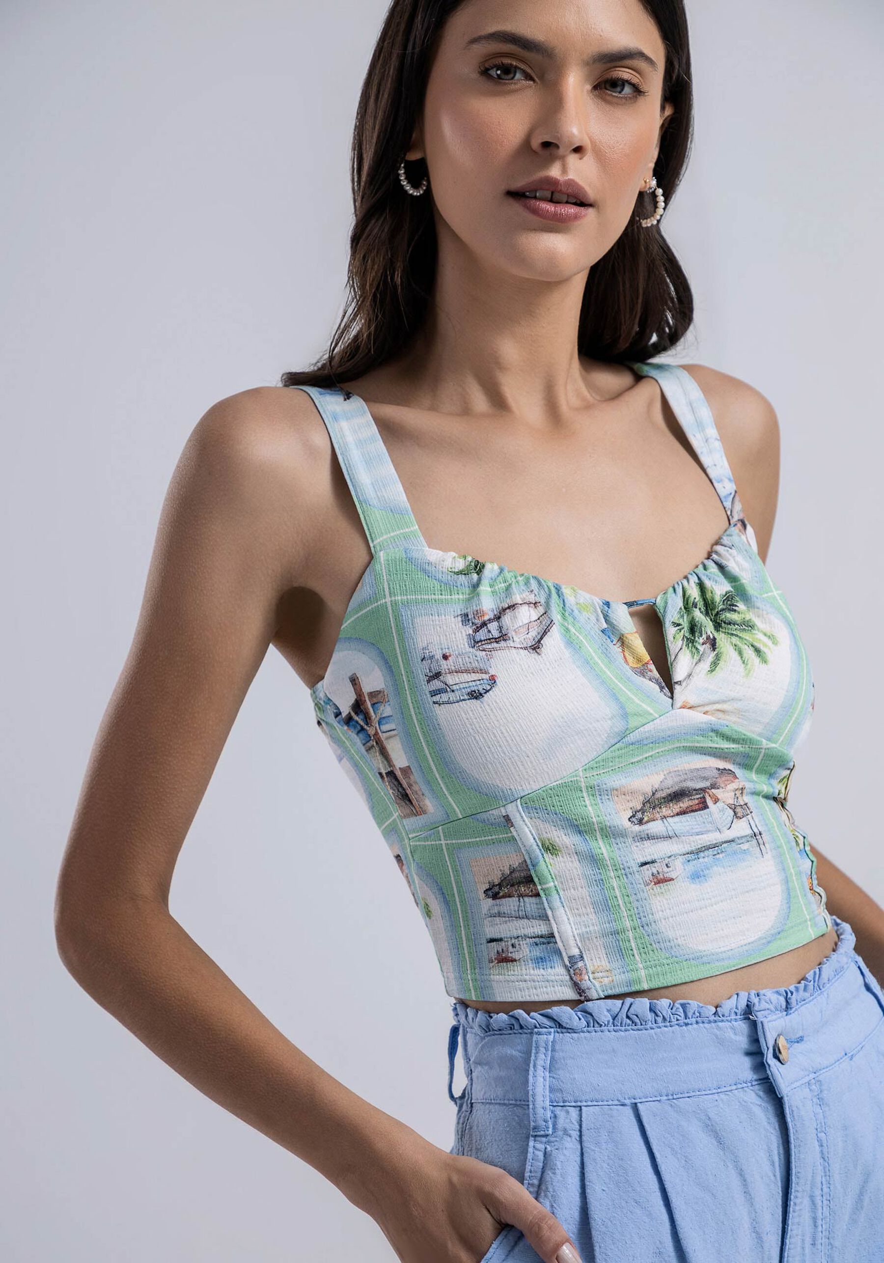 Blusa Cropped em Malha Vicenza com Recorte Busto, . Blusa Cropped em Malha Vicenza com Recorte Busto, , large.