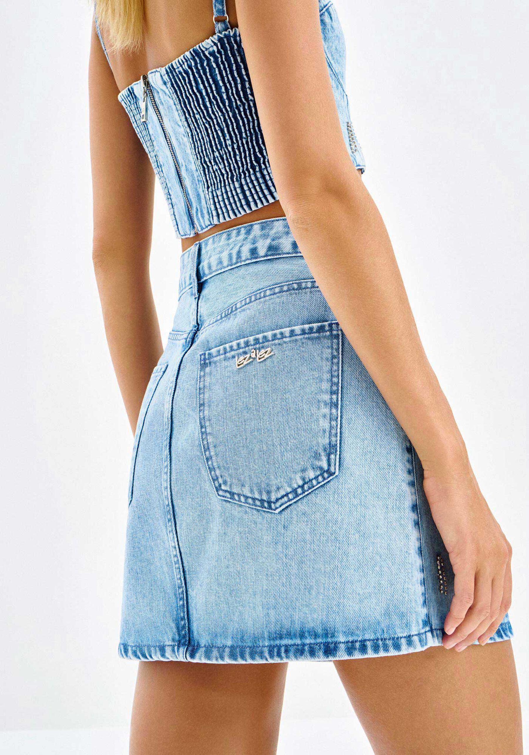 Saia Jeans Curta Cintura Alta com Strass, . Saia Jeans Curta Cintura Alta com Strass, , large.