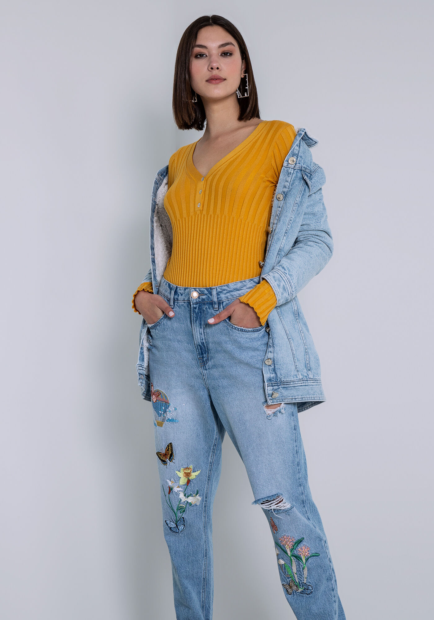 Blusa Manga Longa em Tric&ocirc; com Bot&otilde;es, , large.