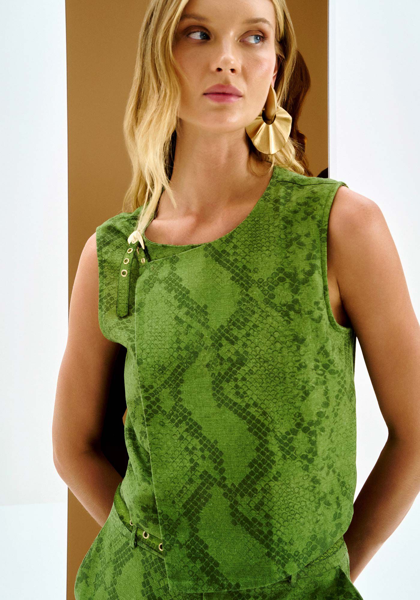 Blusa Animal Print Sobreposta em Linho com Fivela, SNAKE, large.