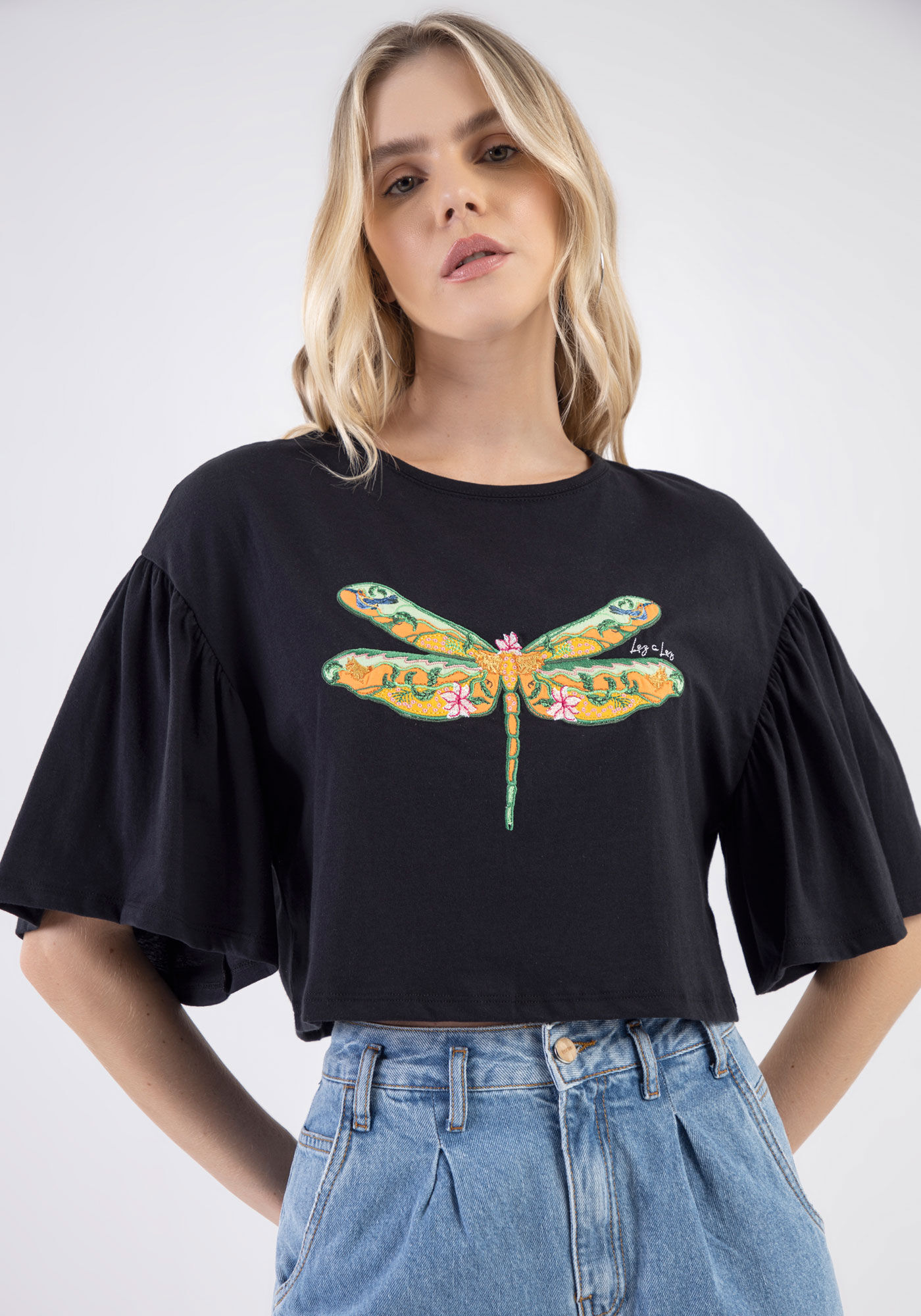 T-shirt Cropped M&aacute;xi Manga com Bordado Lib&eacute;lula, , large.