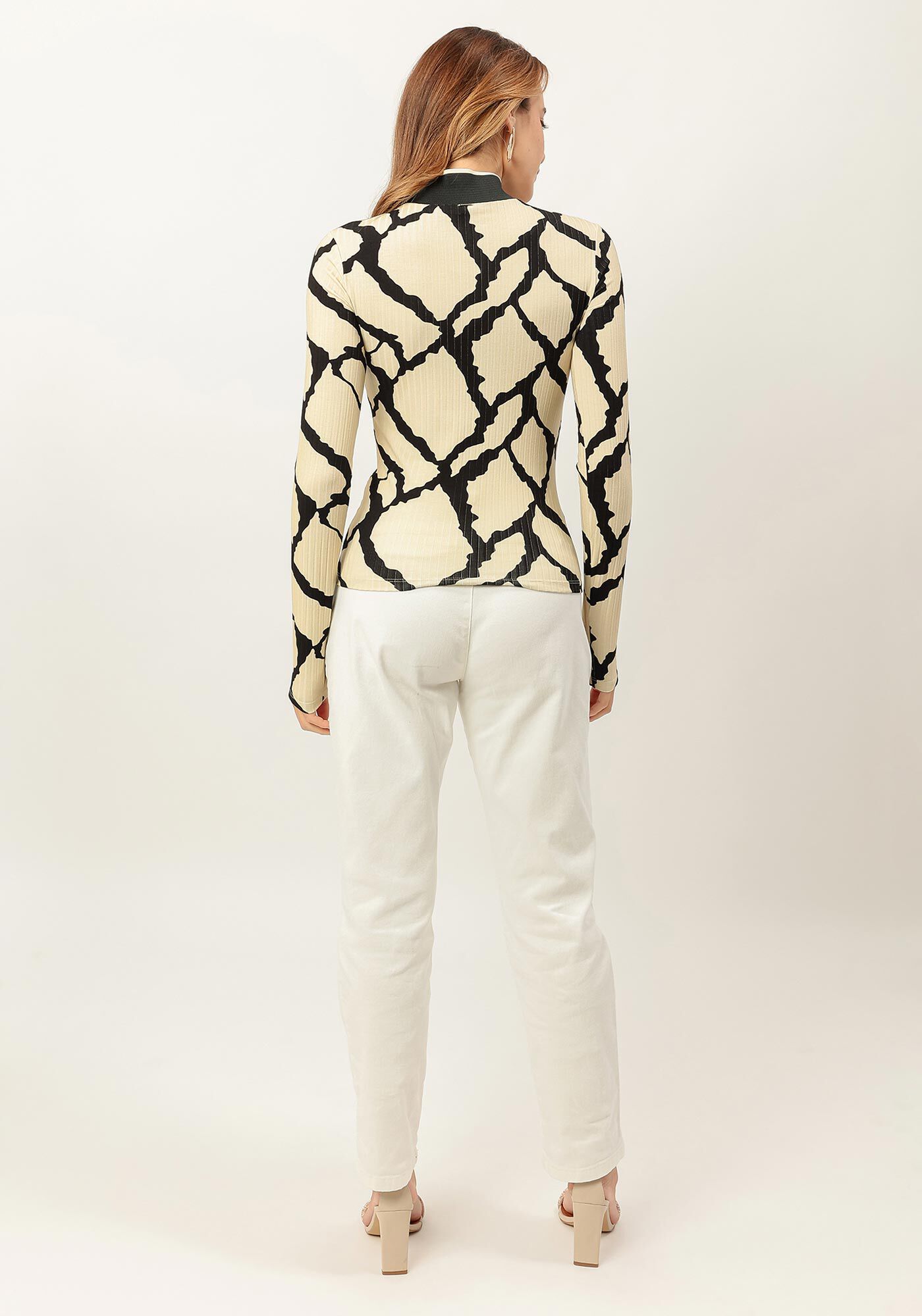 Blusa Manga Longa Canelada com Gola Alta Retil&iacute;nea, , large.