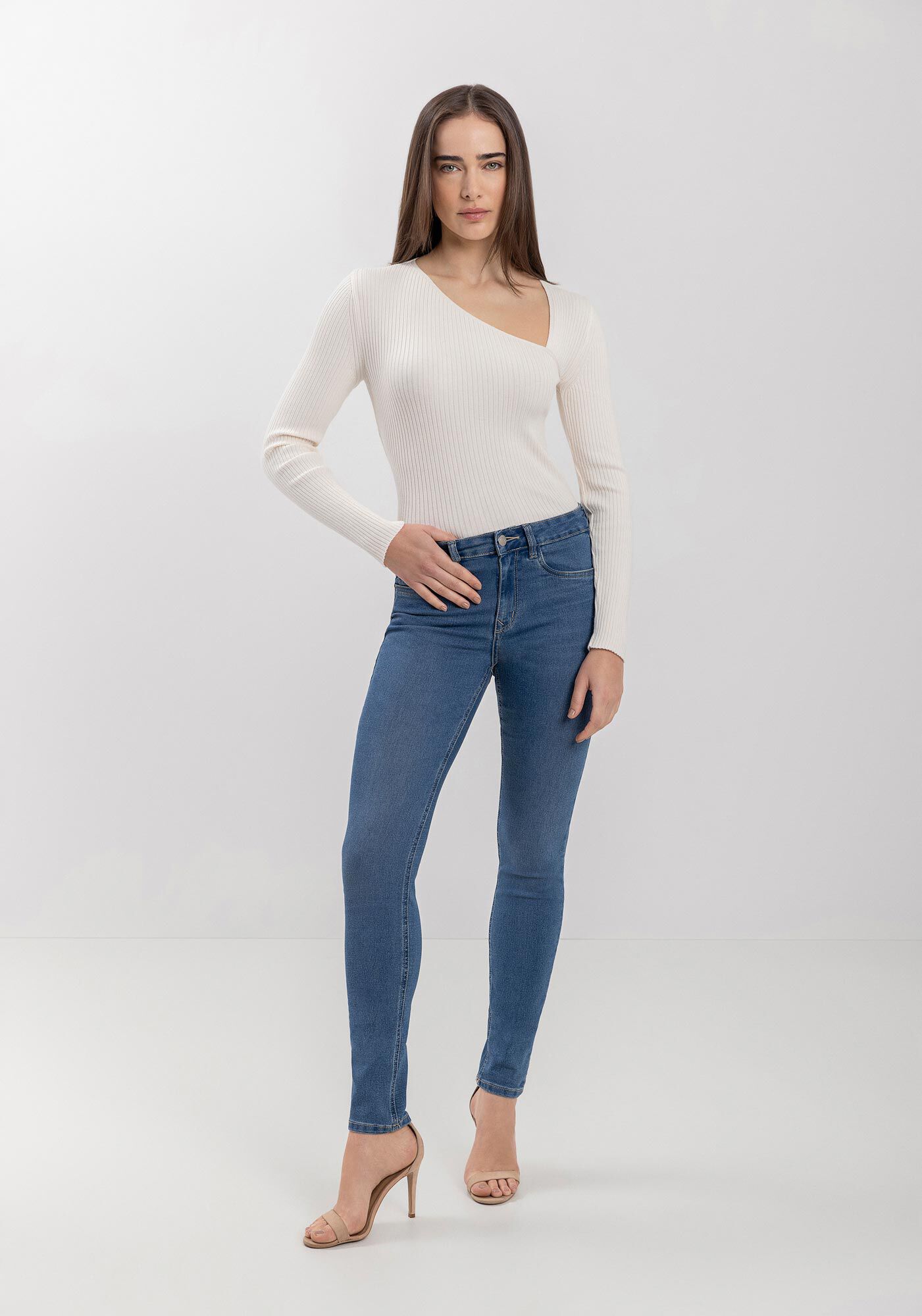 Cal&ccedil;a Jeans Skinny Com Cintura M&eacute;dia E Bolsos Funcionais, , large.