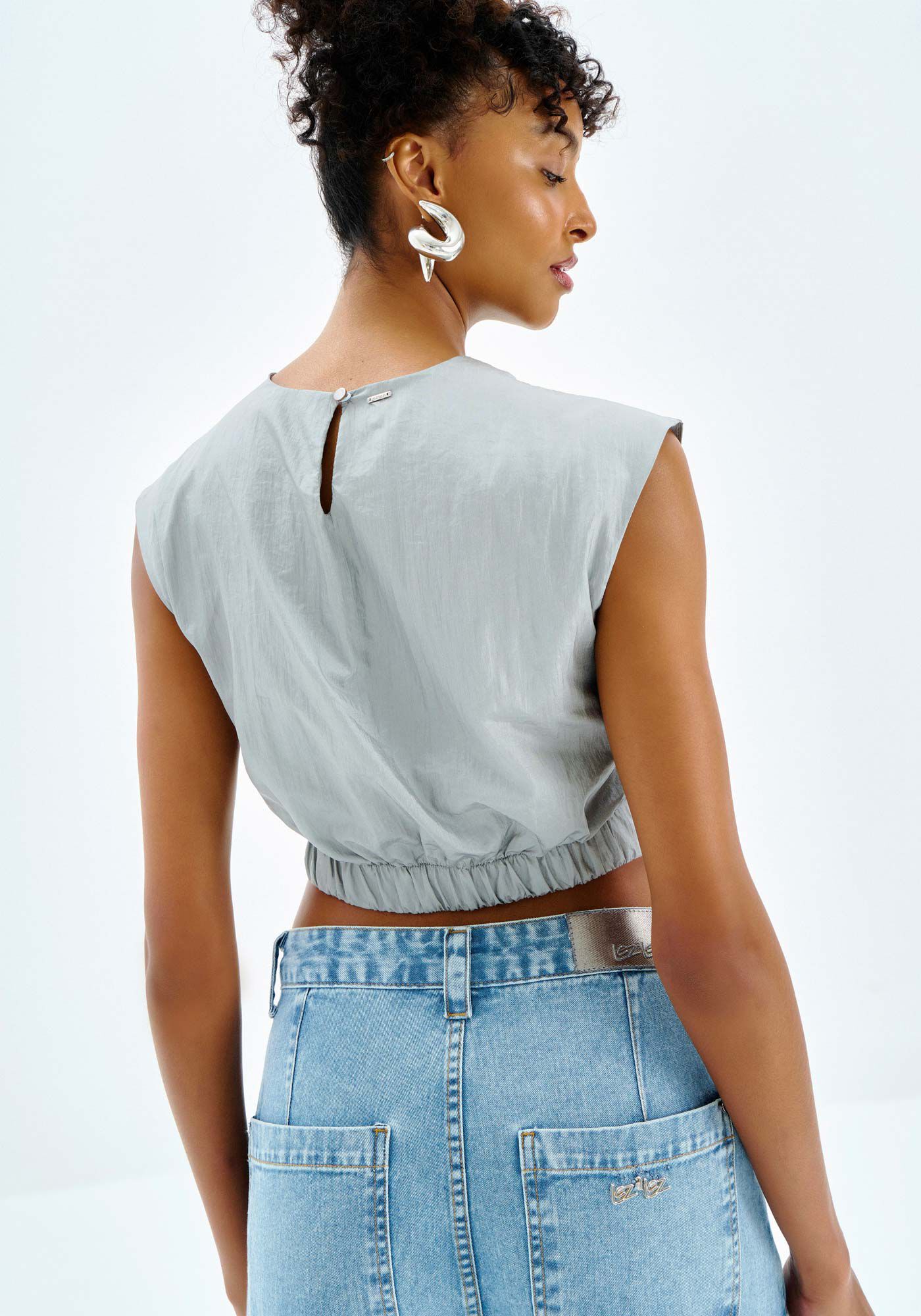 Blusa Cropped em Nylon com Brilho, , large.