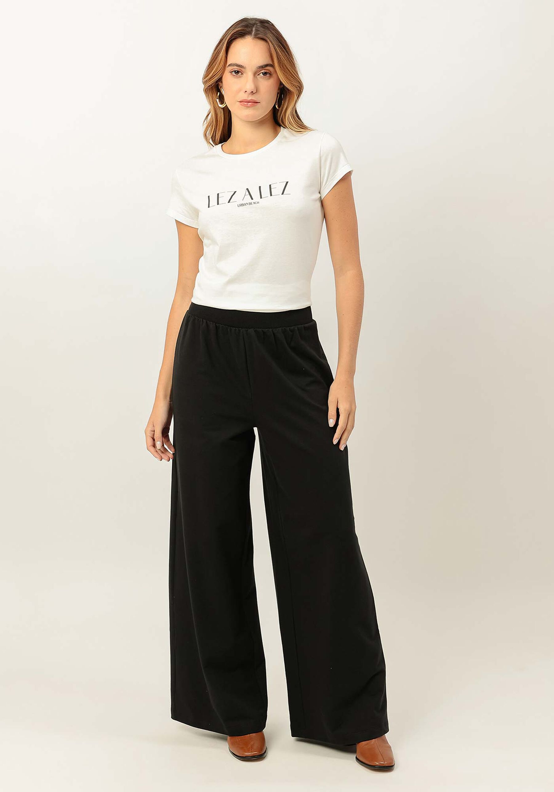 T-shirt em Malha com Estampa Lez a Lez, . T-shirt em Malha com Estampa Lez a Lez, , large.