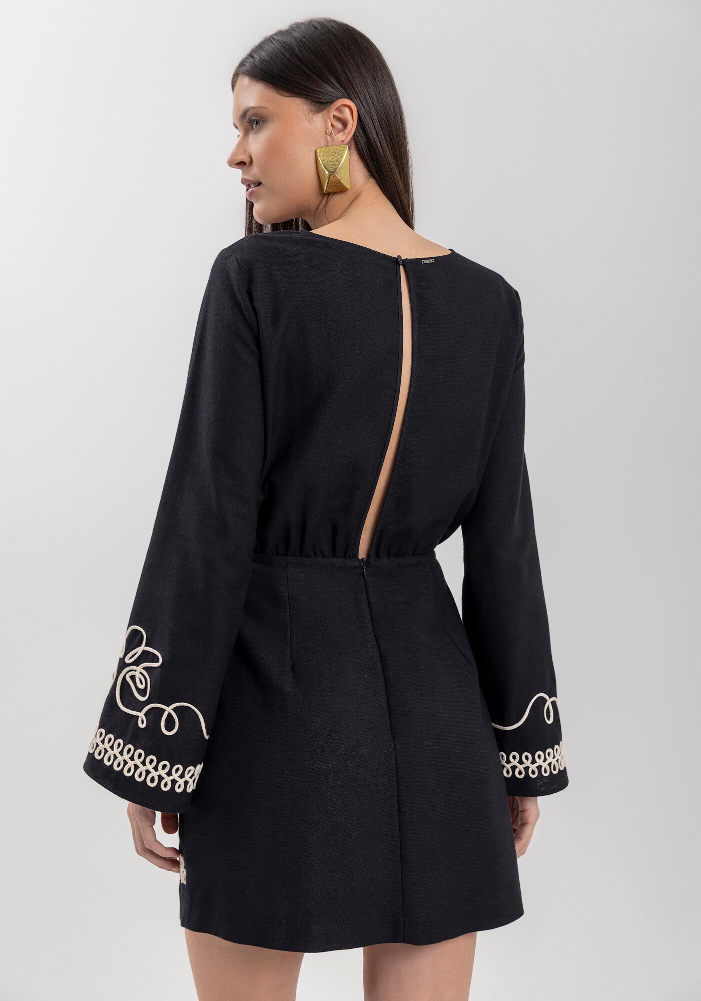 Vestido Curto De Mangas Longas Com Bordados Em Relevo, , large.